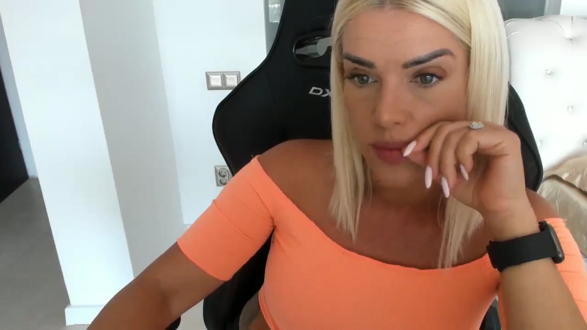 Gallery image thumbnail from Allesia_'s myfreecams stream on, 07/27/2025, 10:34 image 16 of 20