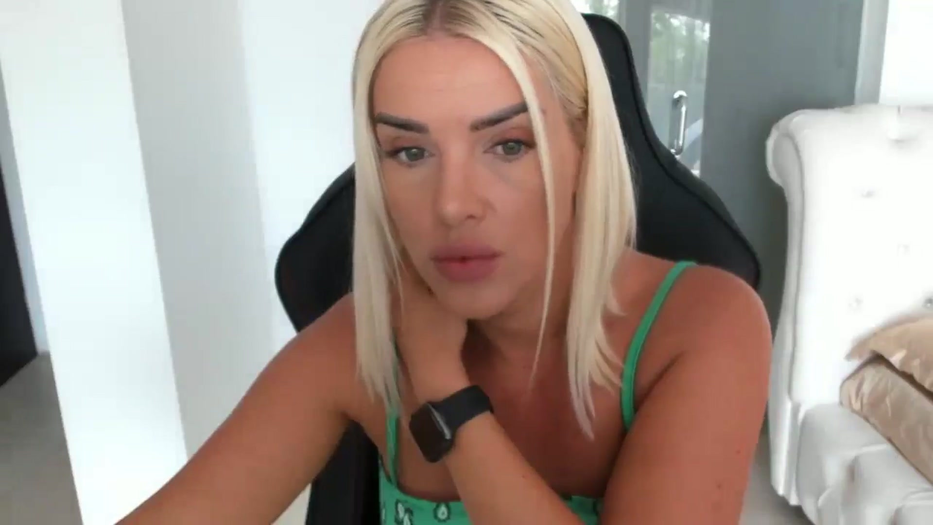 Gallery image thumbnail from Allesia_'s myfreecams stream on, 07/28/2025, 10:46 image 9 of 20