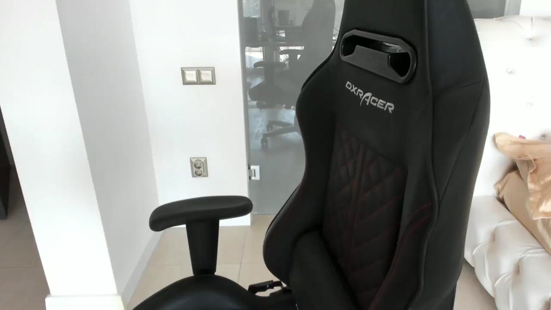 Gallery image thumbnail from Allesia_'s myfreecams stream on, 08/05/2025, 10:24 image 18 of 20