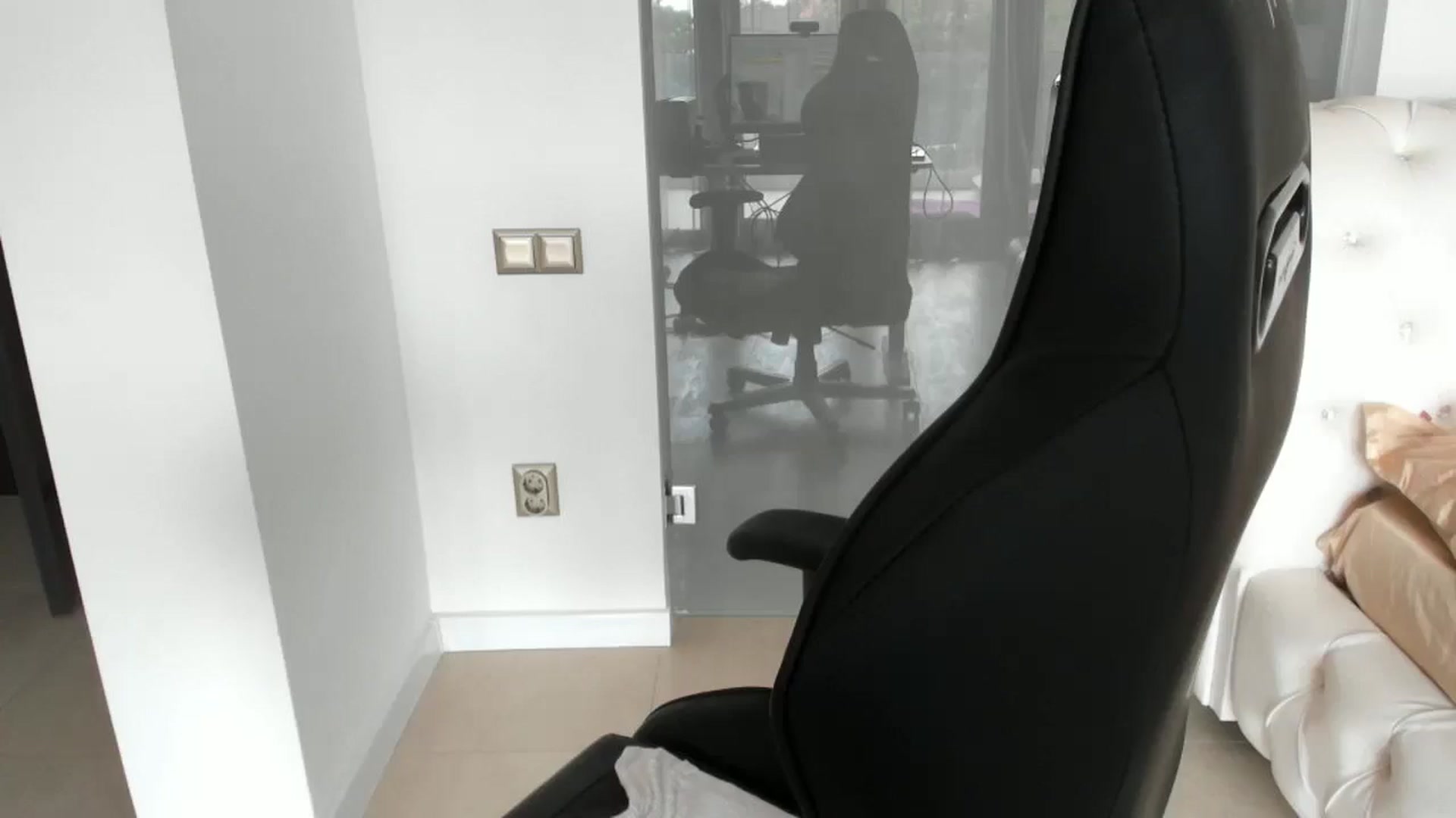 Gallery image thumbnail from Allesia_'s myfreecams stream on, 08/18/2025, 10:18 image 20 of 20