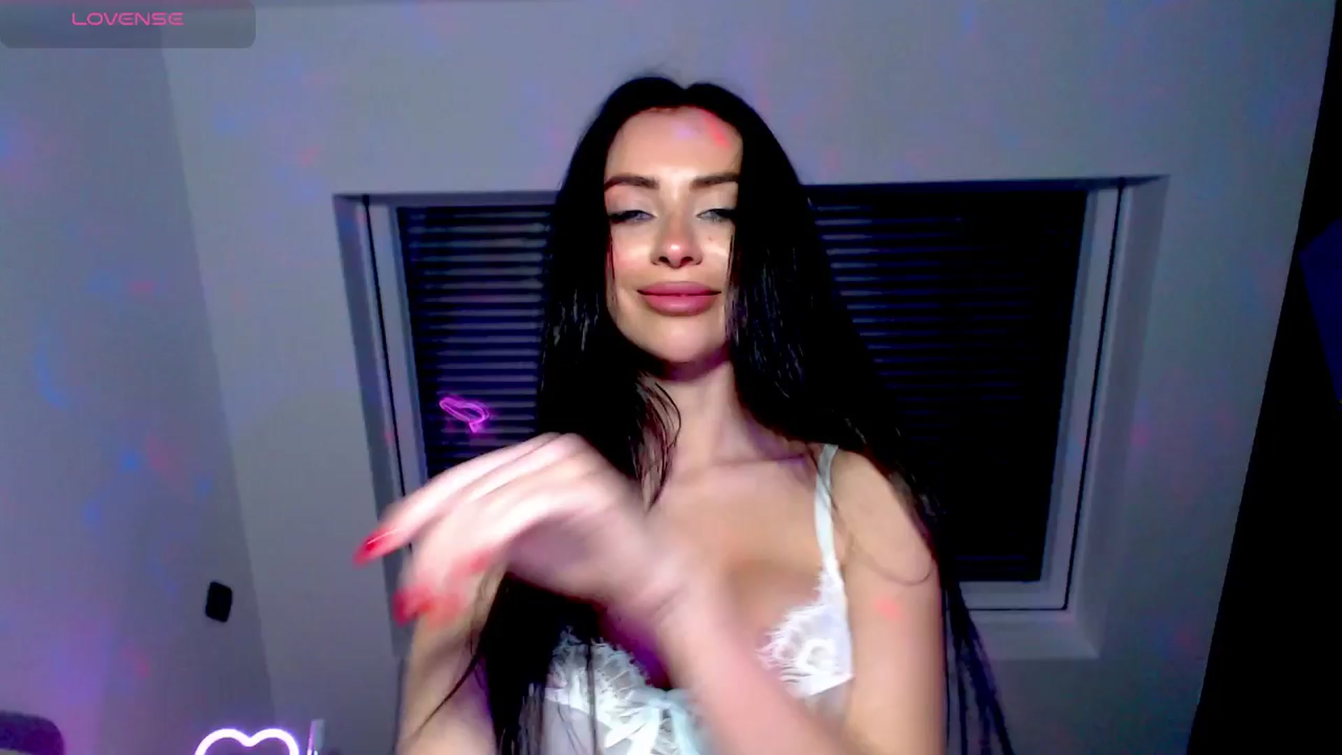 Gallery image thumbnail from AlliBday's myfreecams stream on, 03/03/2025, 22:12 image 11 of 20