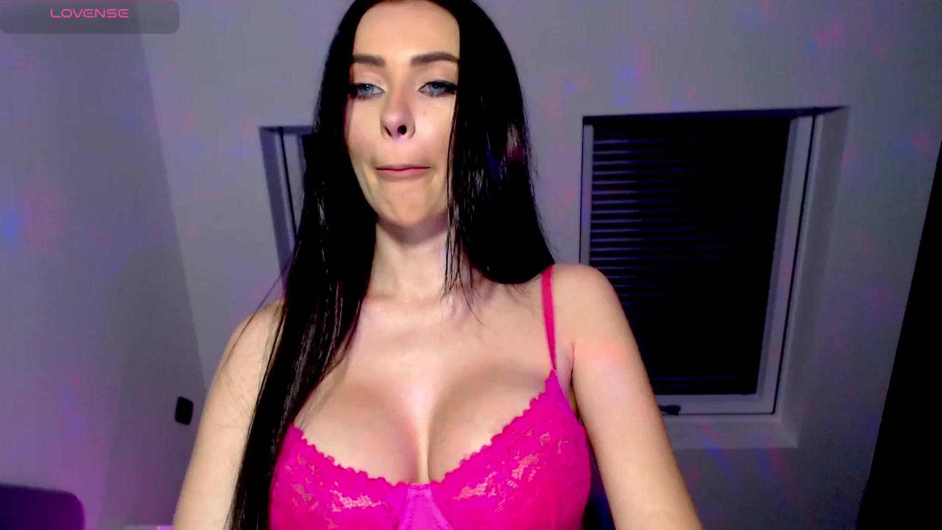 Gallery image thumbnail from AlliBday's myfreecams stream on, 03/07/2025, 19:37 image 6 of 20
