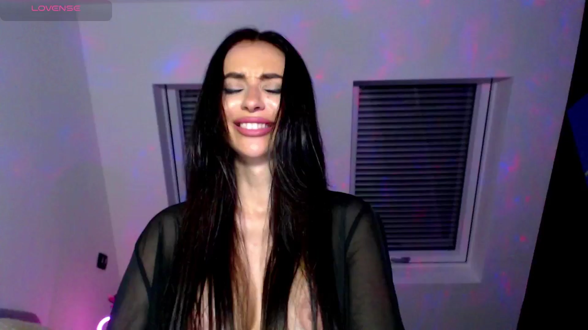 Gallery image thumbnail from AlliBday's myfreecams stream on, 03/15/2025, 01:20 image 11 of 20