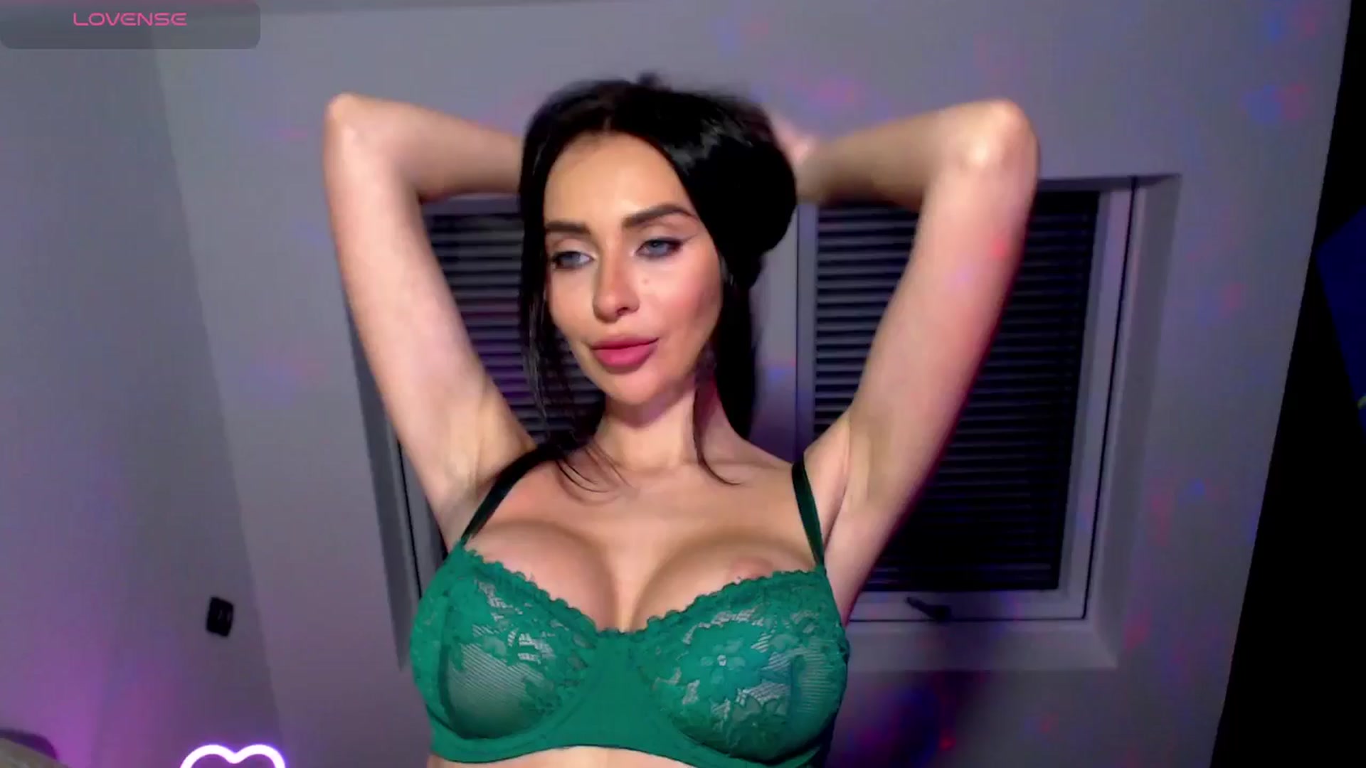 Gallery image thumbnail from AlliBday's myfreecams stream on, 03/21/2025, 20:21 image 9 of 20