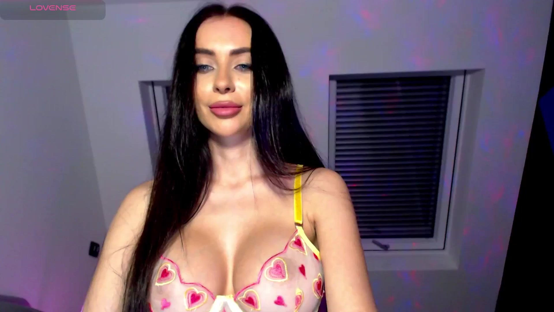 Gallery image thumbnail from AlliBday's myfreecams stream on, 03/25/2025, 16:31 image 11 of 20