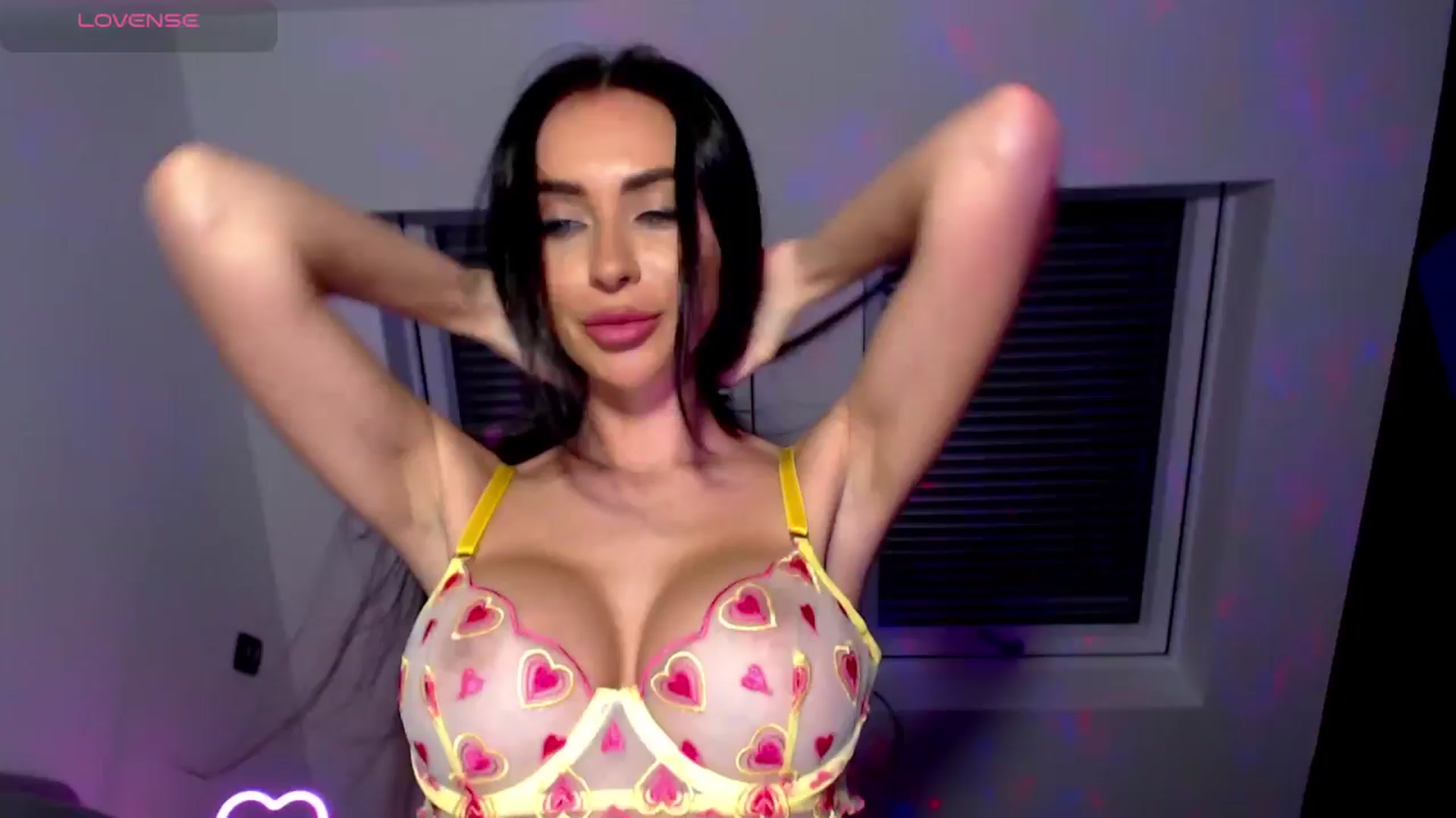 Gallery image thumbnail from AlliBday's myfreecams stream on, 03/25/2025, 16:31 image 18 of 20