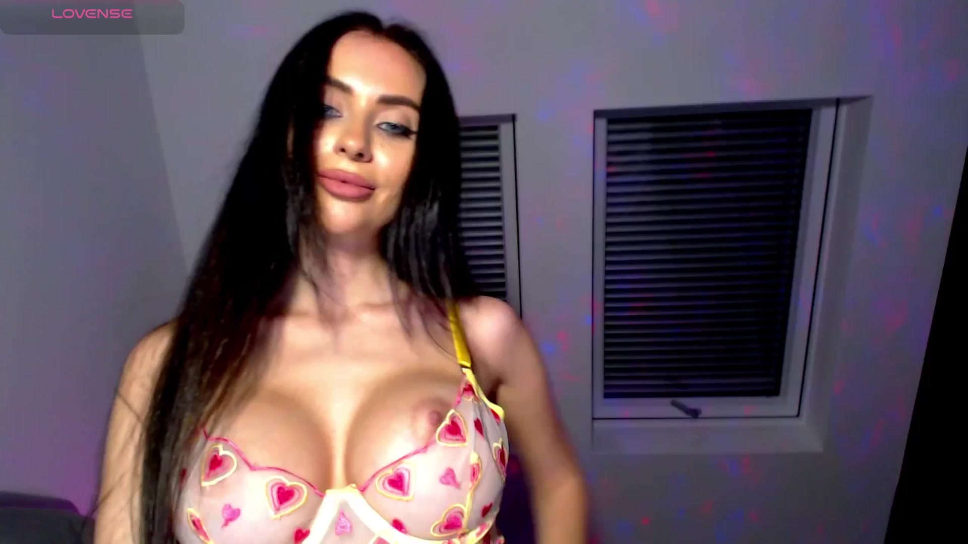 Gallery image thumbnail from AlliBday's myfreecams stream on, 03/25/2025, 21:15 image 15 of 20