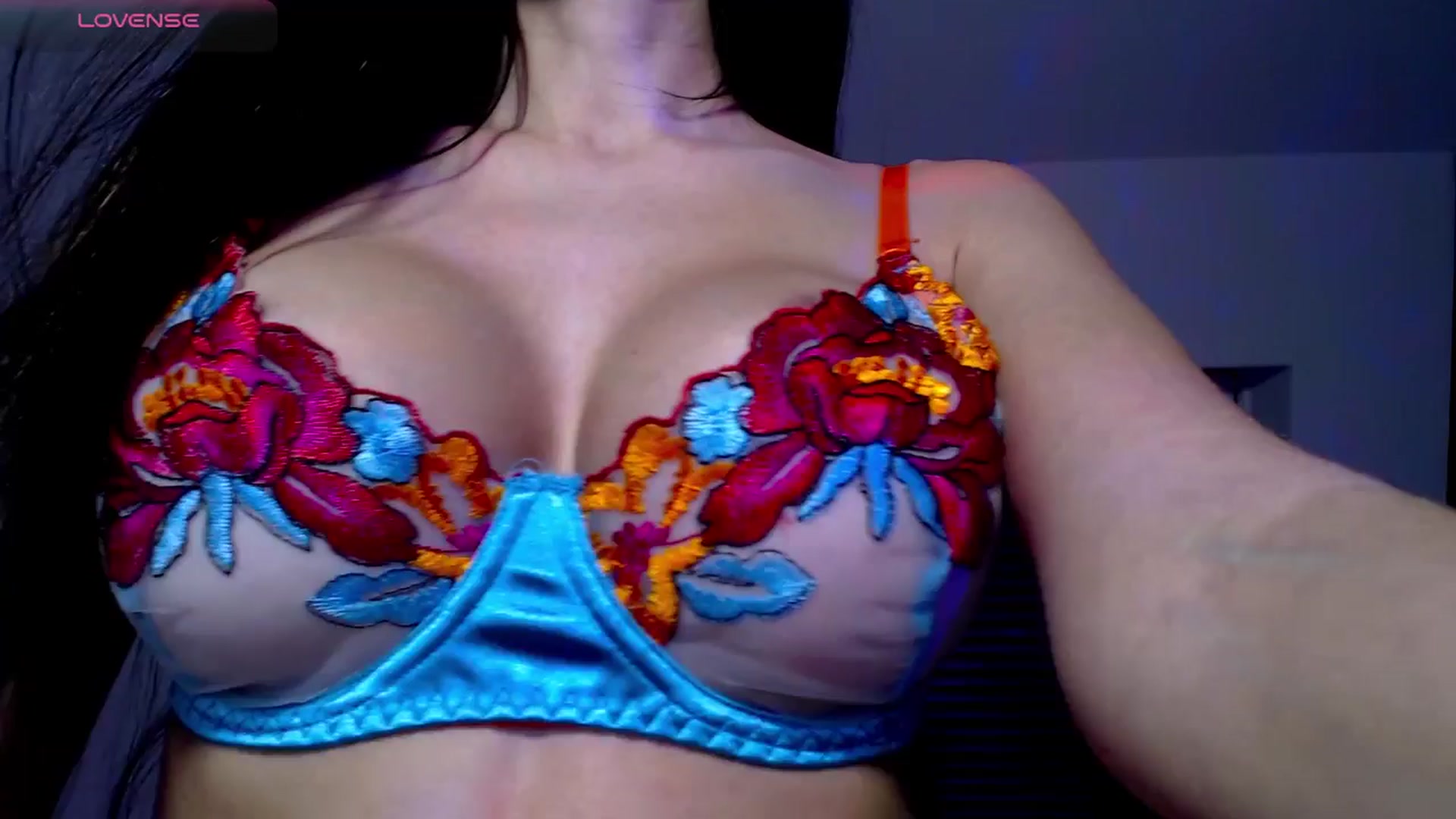 Gallery image thumbnail from AlliBday's myfreecams stream on, 03/28/2025, 23:20 image 10 of 20