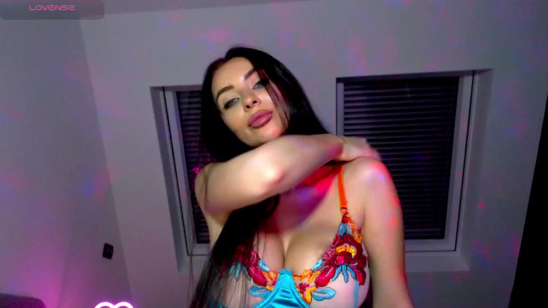 Gallery image thumbnail from AlliBday's myfreecams stream on, 03/29/2025, 01:14 image 7 of 20