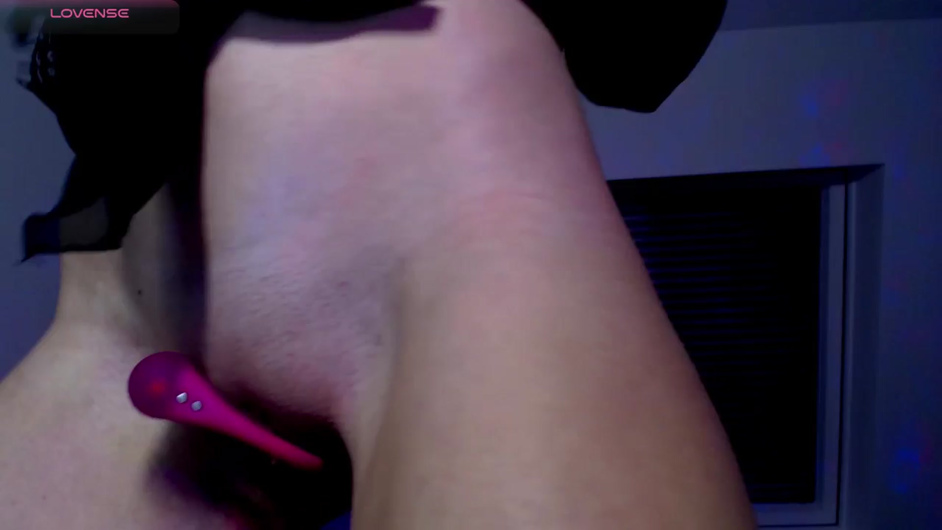 Gallery image thumbnail from AlliBday's myfreecams stream on, 03/29/2025, 22:28 image 3 of 20