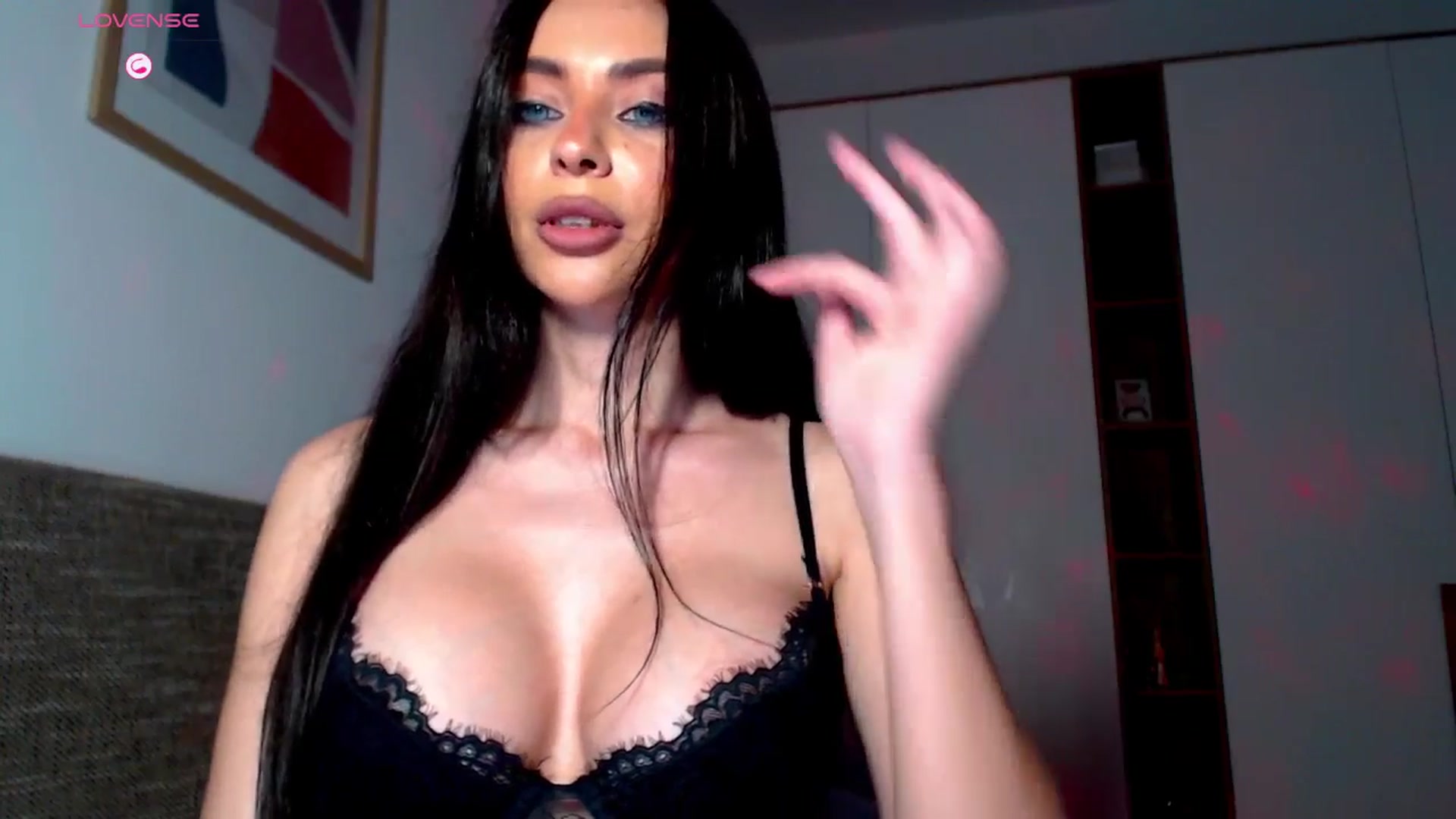 Gallery image thumbnail from AlliBday's myfreecams stream on, 03/31/2026, 21:34 image 10 of 20