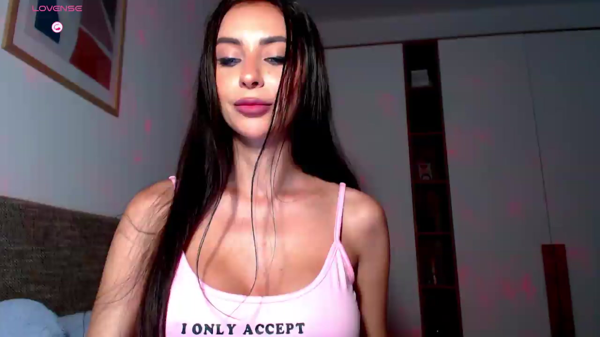 Gallery image thumbnail from Alli_'s myfreecams stream on, 06/25/2026, 14:35 image 1 of 20