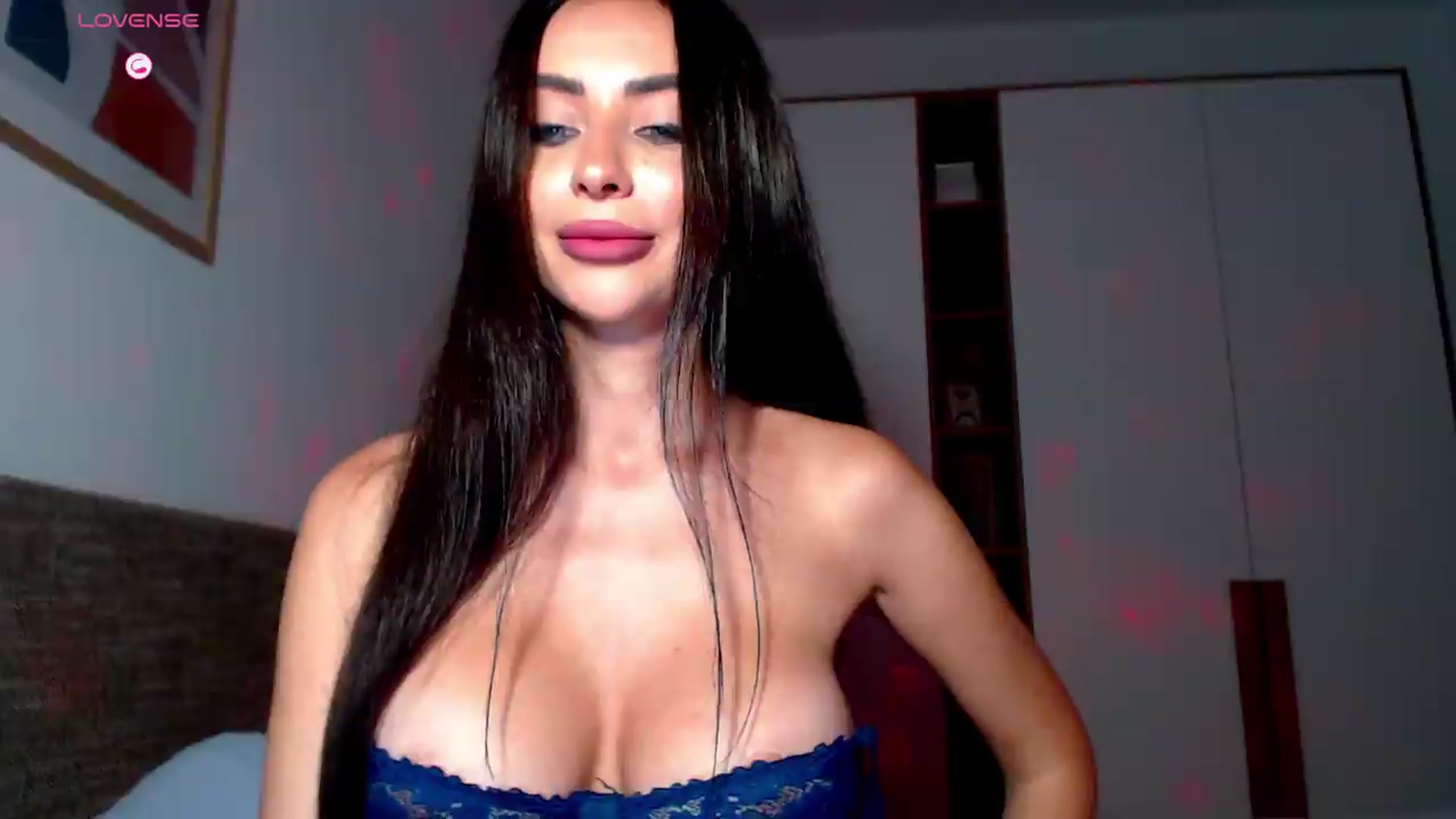 Gallery image thumbnail from Alli_'s myfreecams stream on, 07/08/2026, 14:03 image 16 of 20