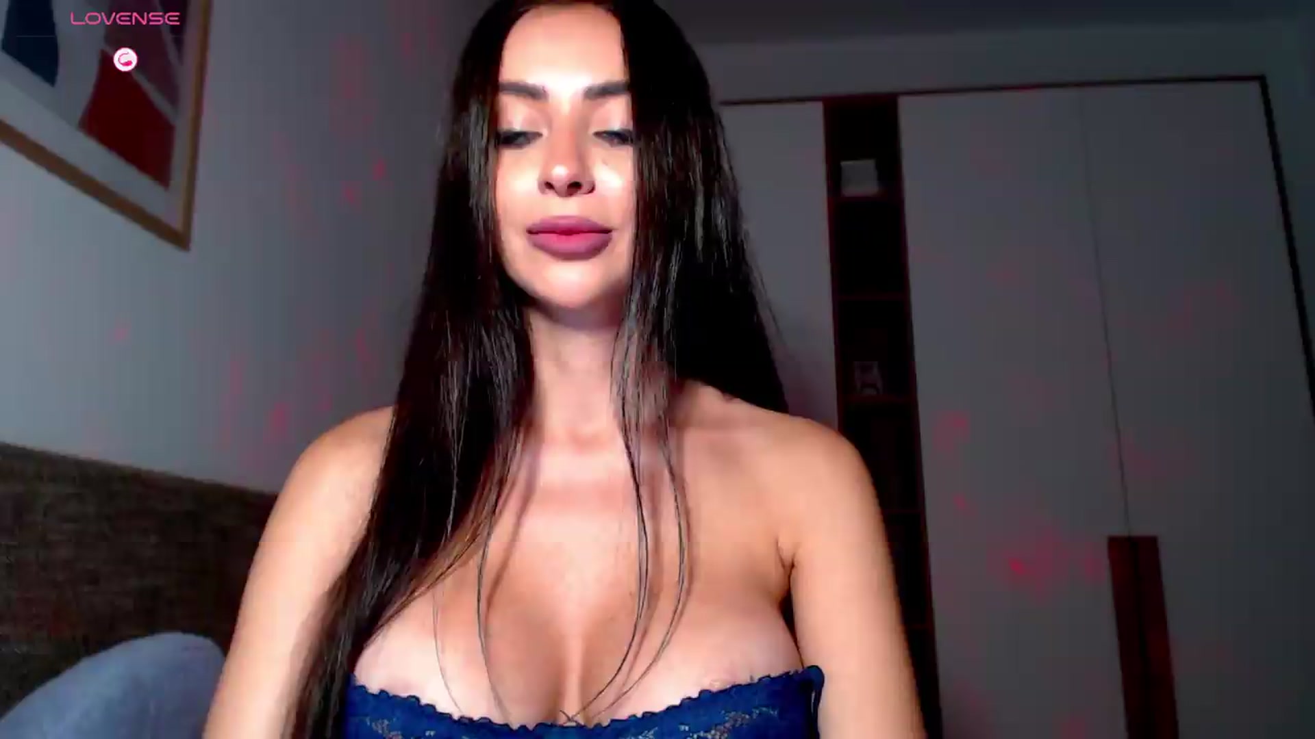 Gallery image thumbnail from Alli_'s myfreecams stream on, 07/08/2026, 14:03 image 3 of 20