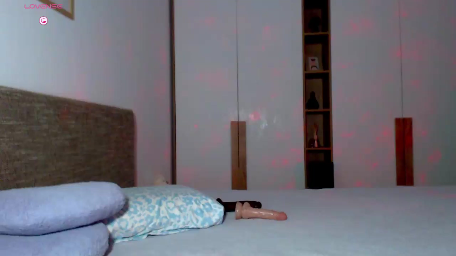 Gallery image thumbnail from Alli_'s myfreecams stream on, 07/31/2026, 11:55 image 8 of 20