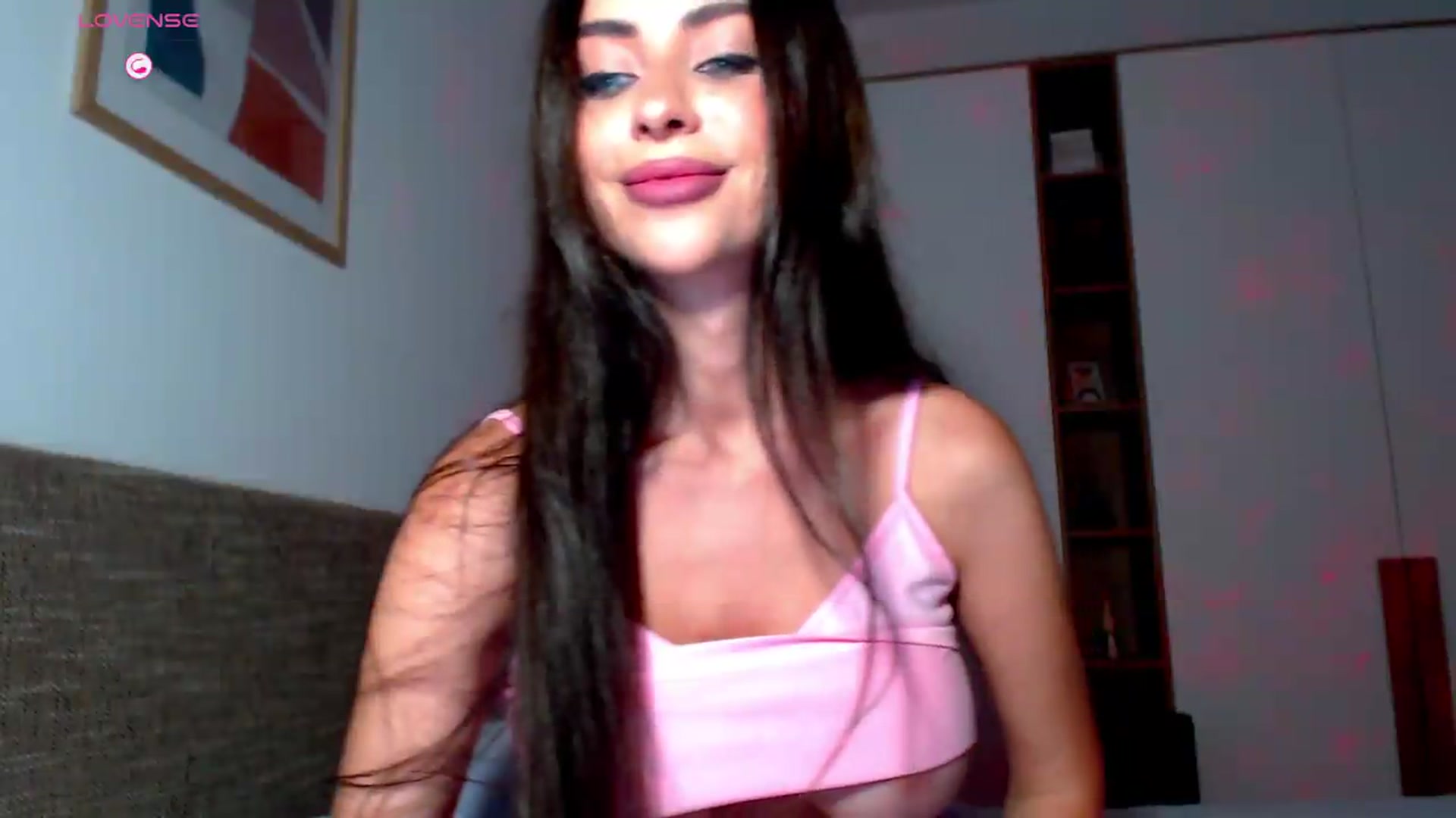 Gallery image thumbnail from Alli_'s myfreecams stream on, 08/12/2026, 17:13 image 4 of 20