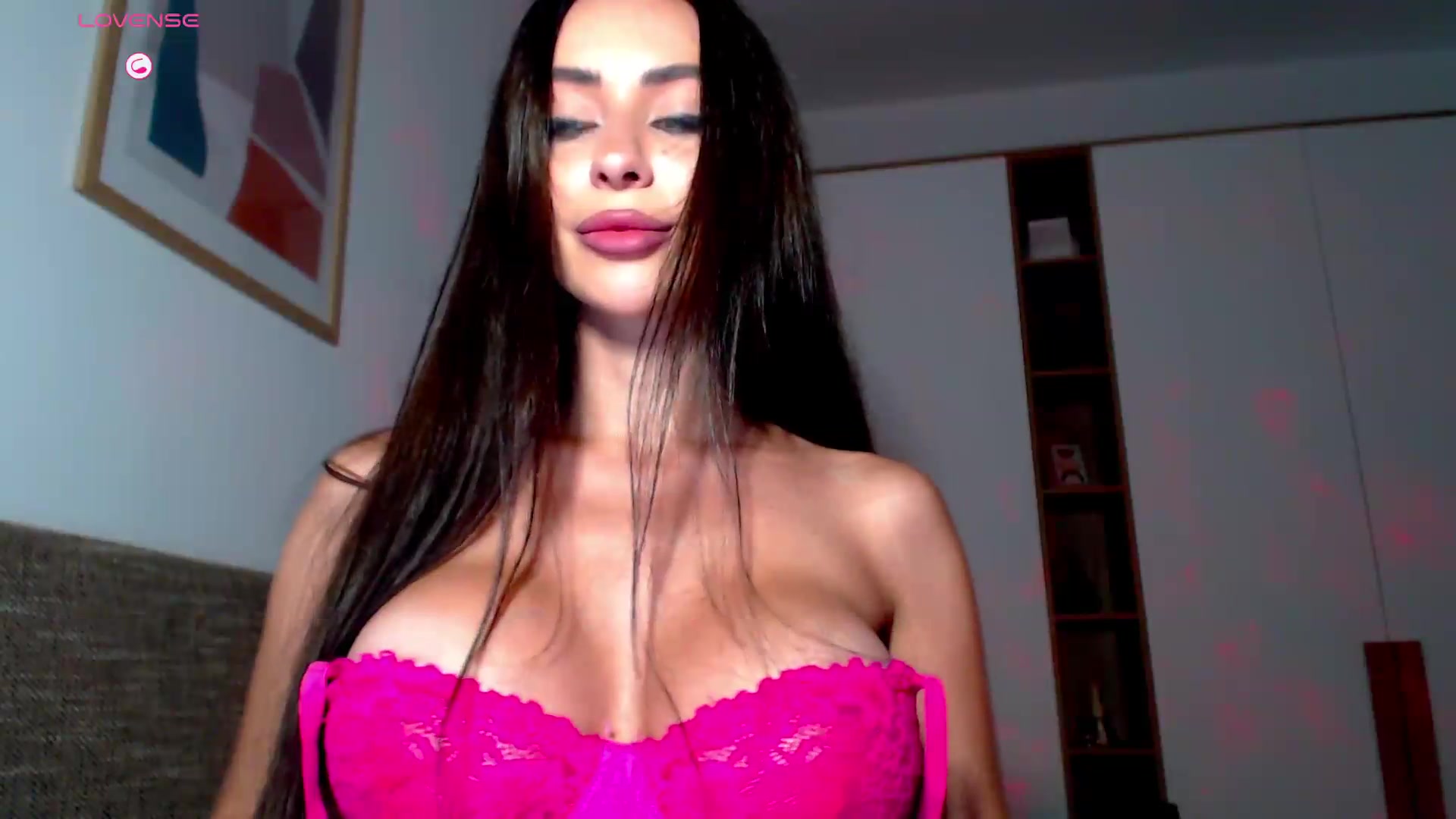 Gallery image thumbnail from Alli_'s myfreecams stream on, 08/28/2026, 17:07 image 16 of 20