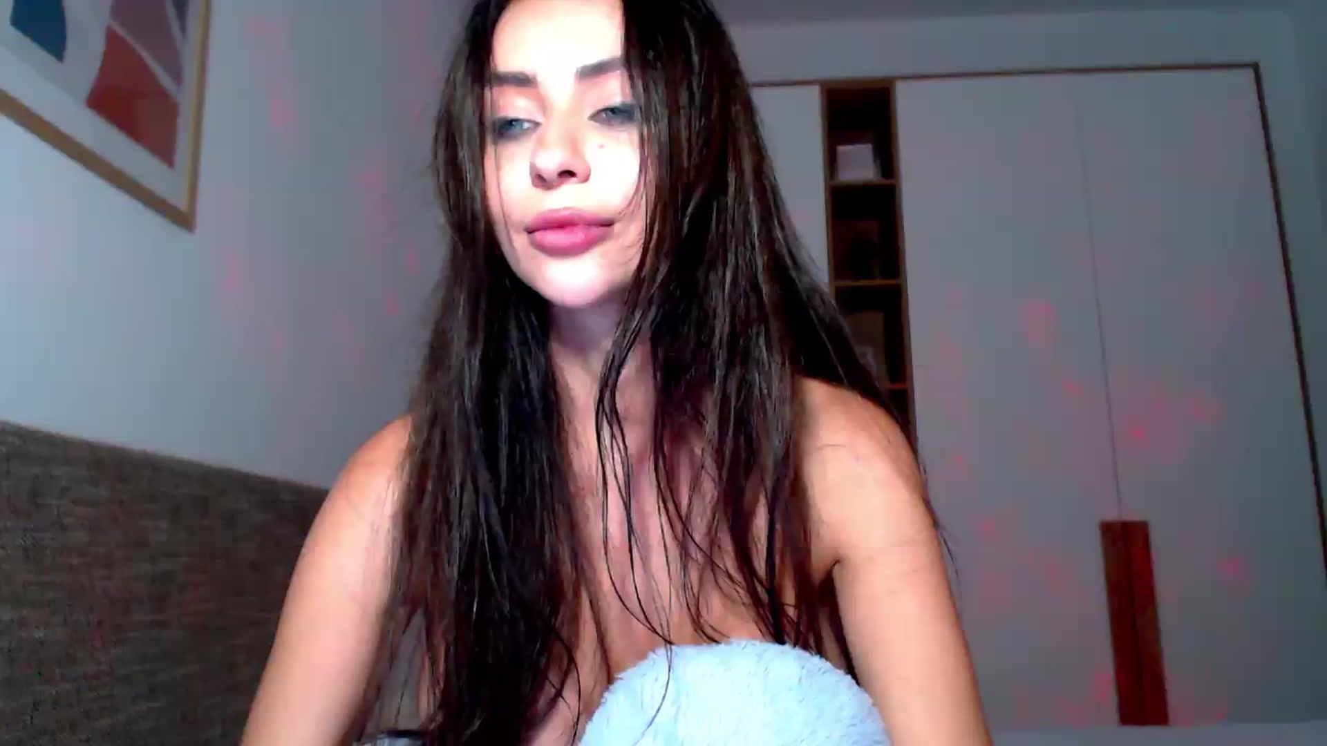 Gallery image thumbnail from Alli_'s myfreecams stream on, 08/28/2026, 19:12 image 15 of 20