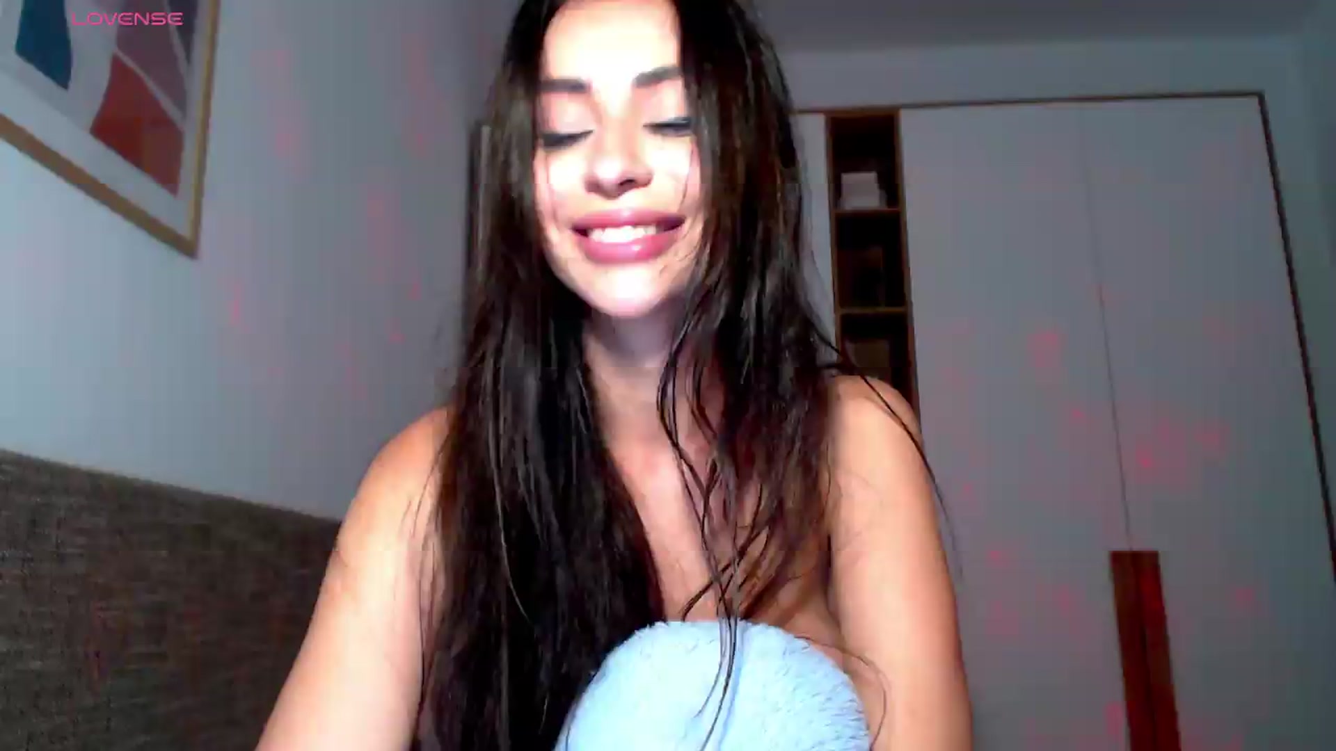Gallery image thumbnail from Alli_'s myfreecams stream on, 08/28/2026, 19:12 image 5 of 20