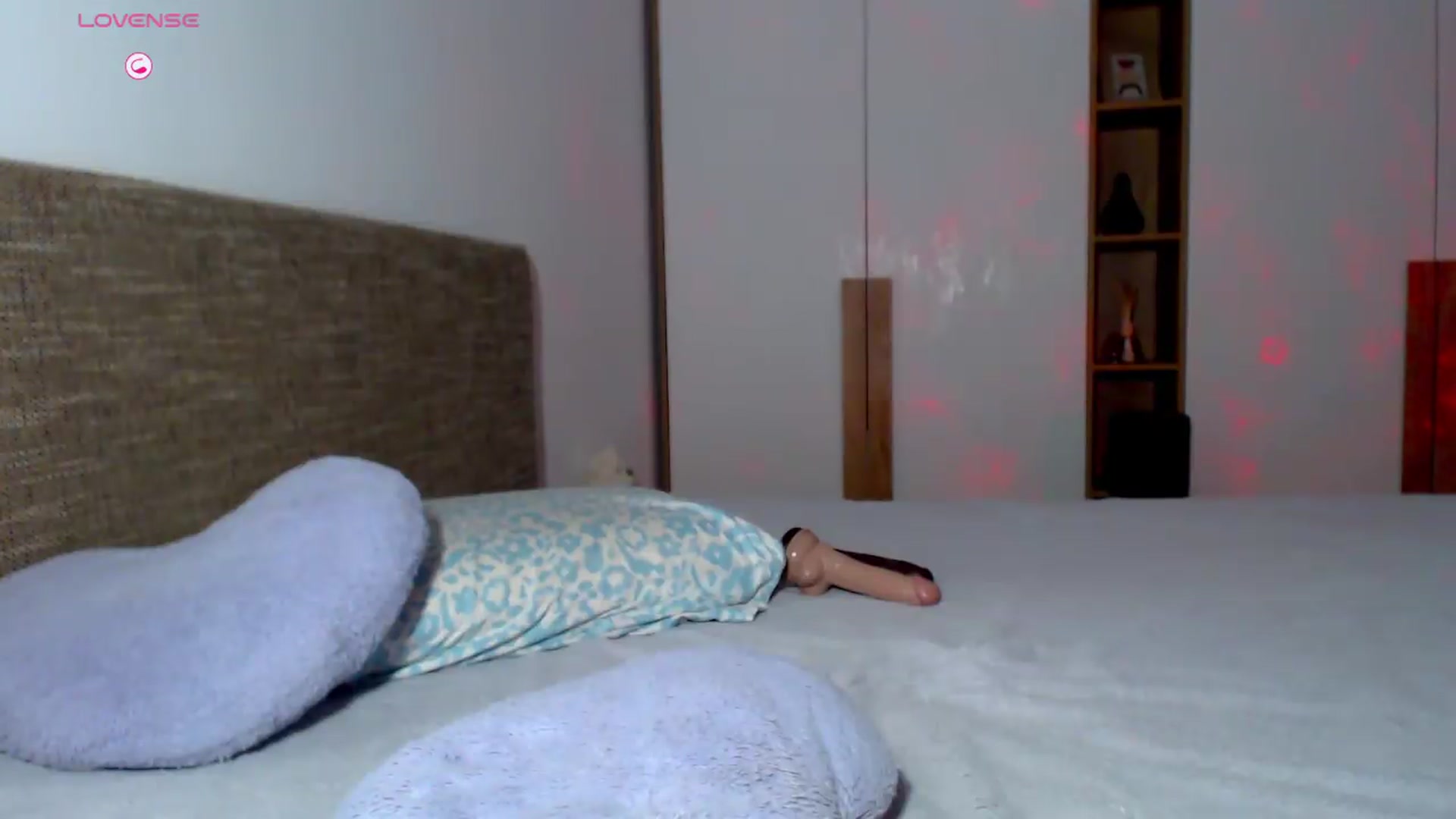 Gallery image thumbnail from Alli_'s myfreecams stream on, 09/01/2026, 14:28 image 10 of 20