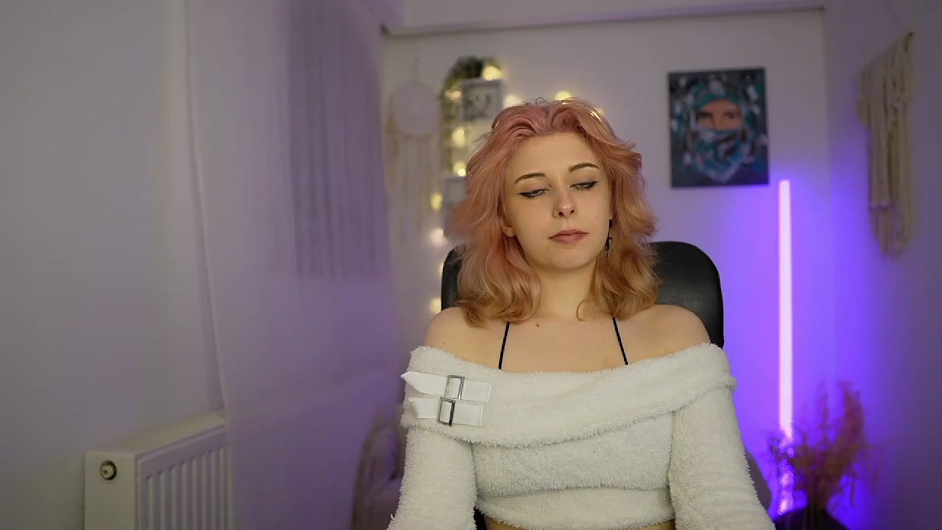 Gallery image thumbnail from Allice_Bong's myfreecams stream on, 02/20/2024, 20:22 image 11 of 20