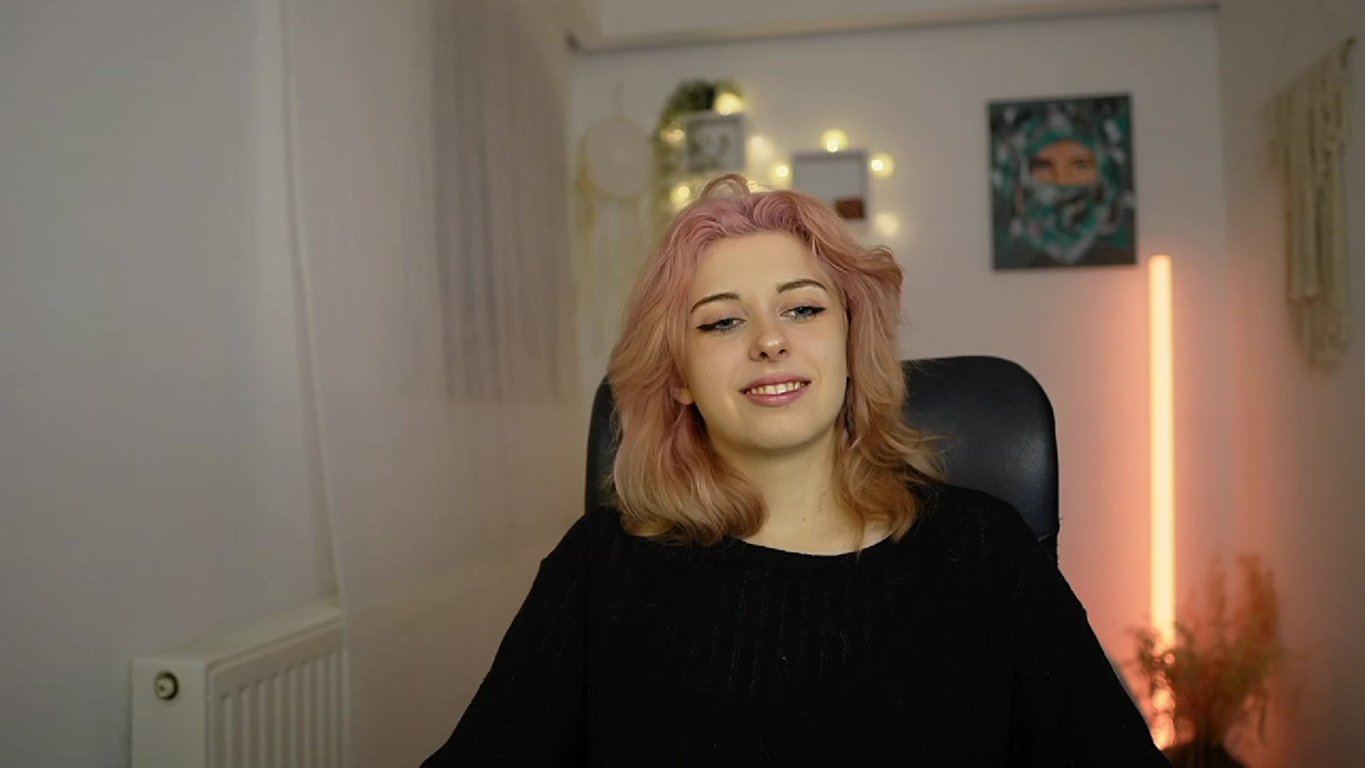 Gallery image thumbnail from Allice_Bong's myfreecams stream on, 02/21/2024, 19:48 image 12 of 20