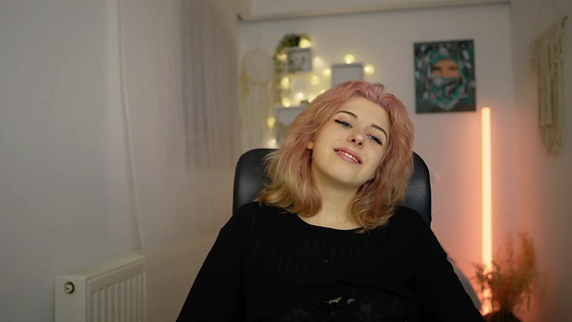 Gallery image thumbnail from Allice_Bong's myfreecams stream on, 02/21/2024, 19:48 image 15 of 20