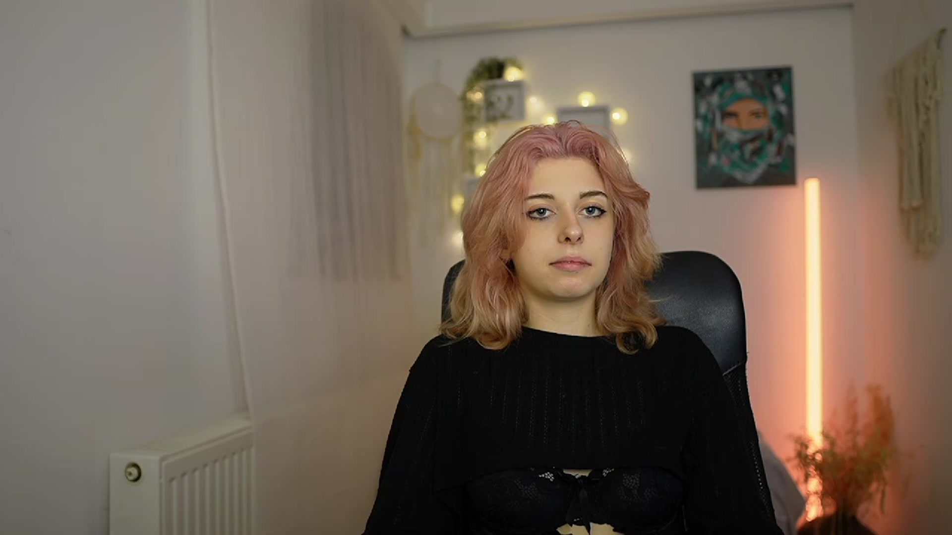 Gallery image thumbnail from Allice_Bong's myfreecams stream on, 02/21/2024, 22:56 image 11 of 20