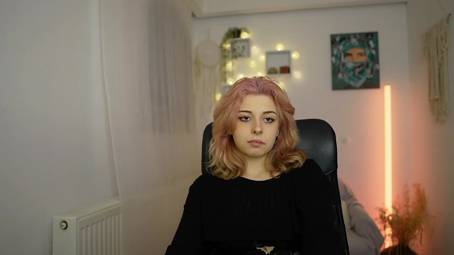 Gallery image thumbnail from Allice_Bong's myfreecams stream on, 02/21/2024, 22:56 image 7 of 20