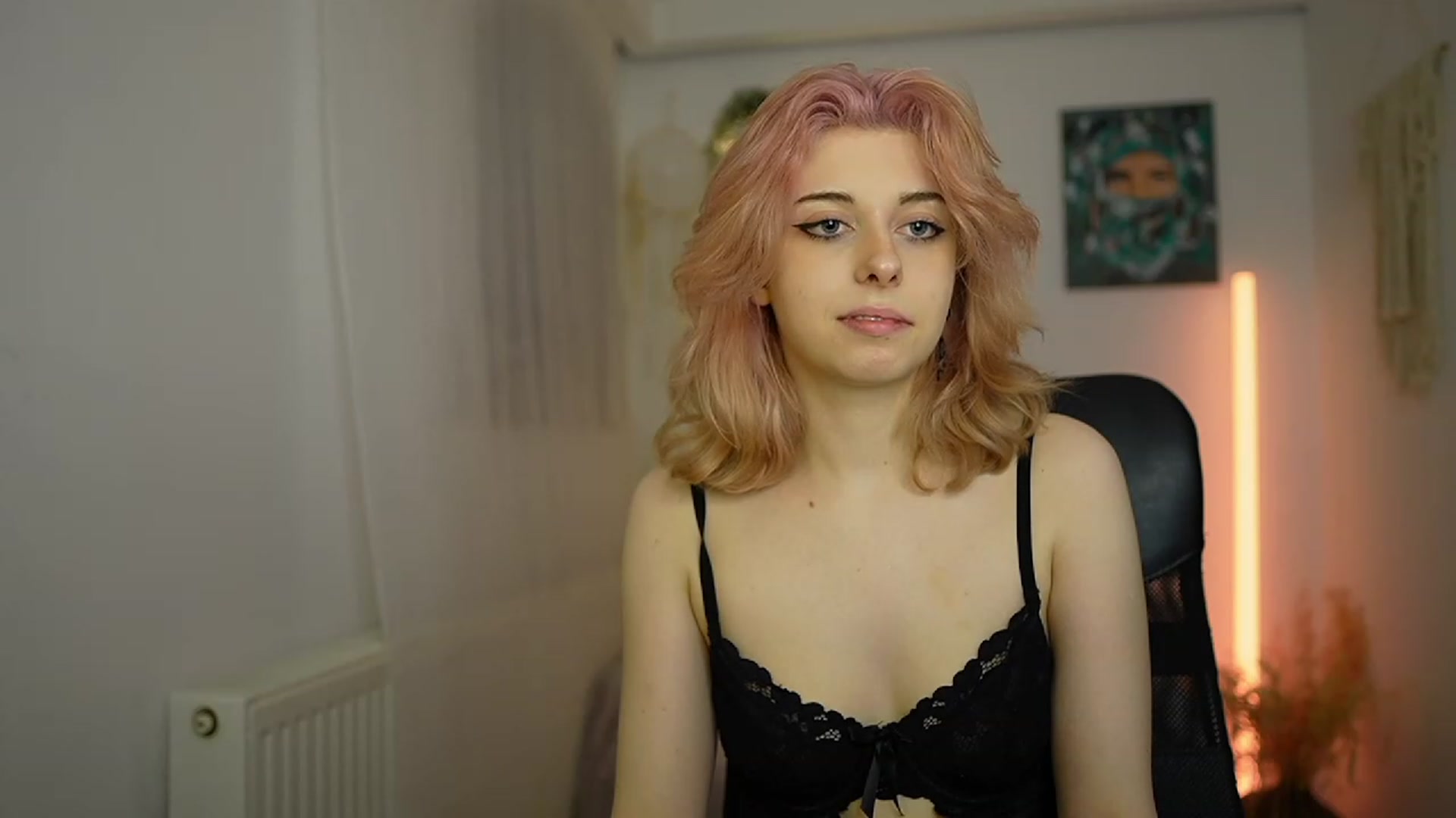 Gallery image thumbnail from Allice_Bong's myfreecams stream on, 02/21/2024, 22:56 image 19 of 20