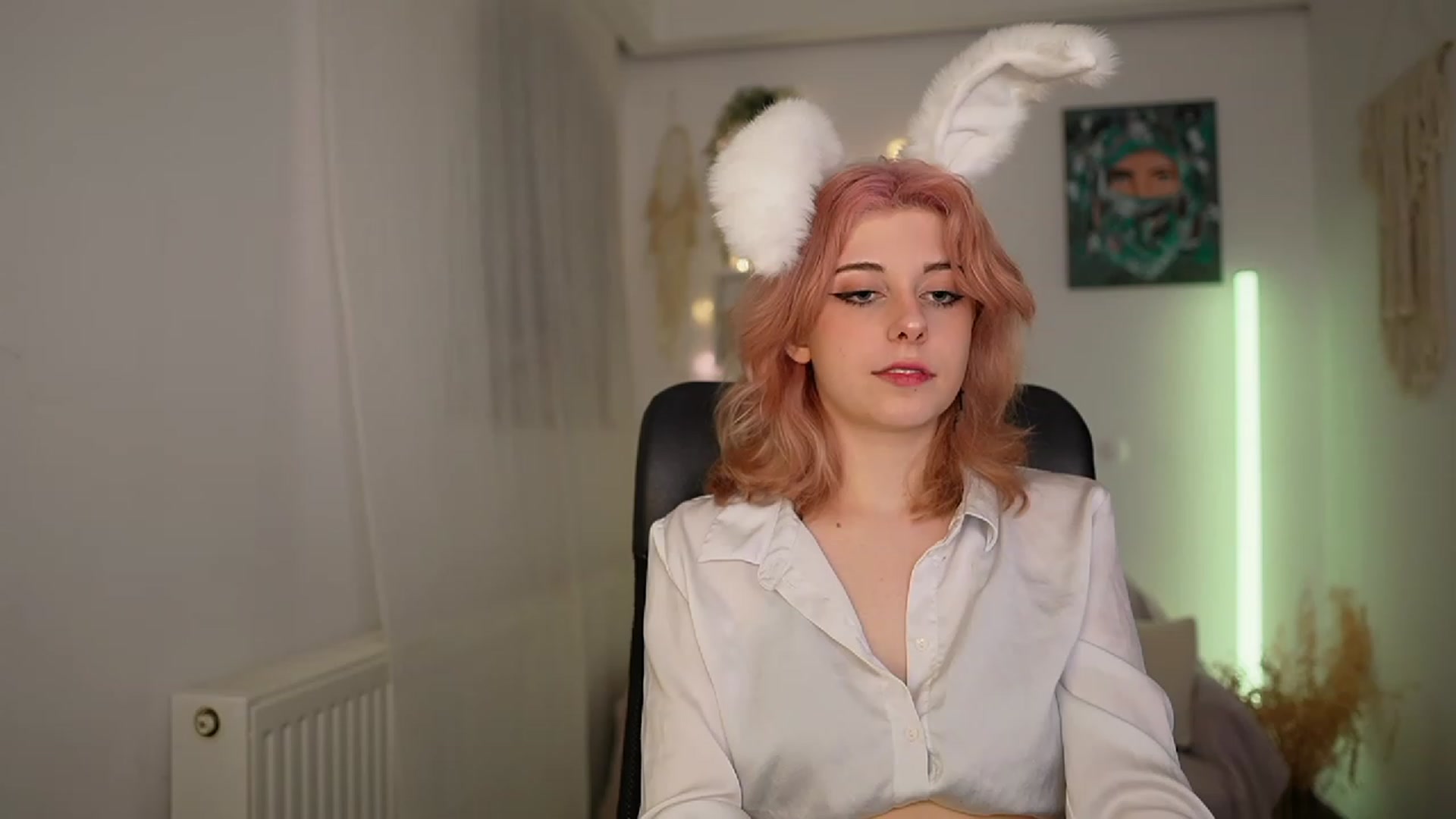 Gallery image thumbnail from Allice_Bong's myfreecams stream on, 02/22/2024, 20:51 image 11 of 20