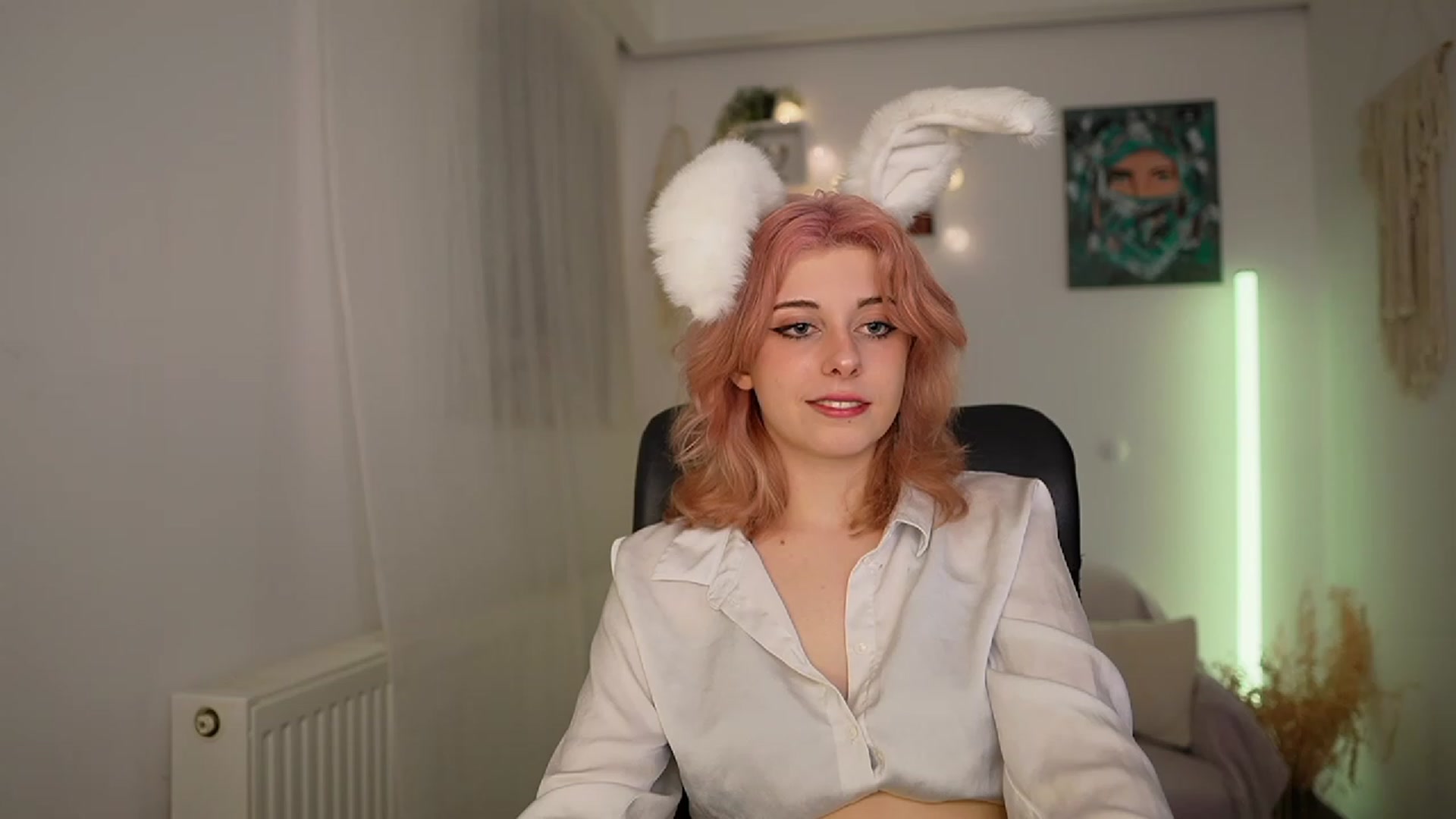 Gallery image thumbnail from Allice_Bong's myfreecams stream on, 02/22/2024, 20:51 image 13 of 20