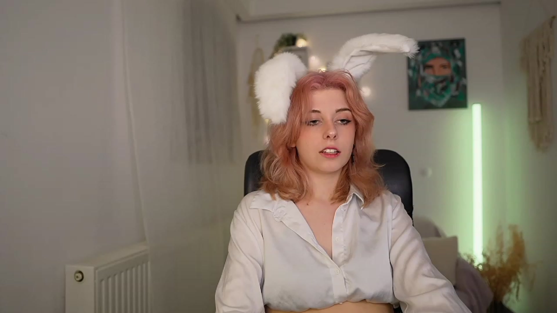 Gallery image thumbnail from Allice_Bong's myfreecams stream on, 02/22/2024, 20:51 image 17 of 20