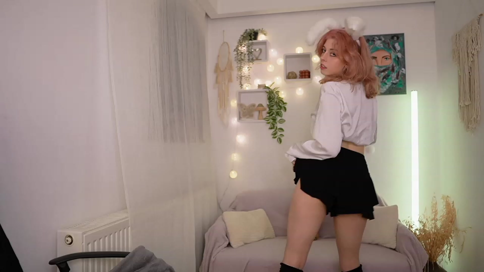 Gallery image thumbnail from Allice_Bong's myfreecams stream on, 02/22/2024, 20:51 image 15 of 20