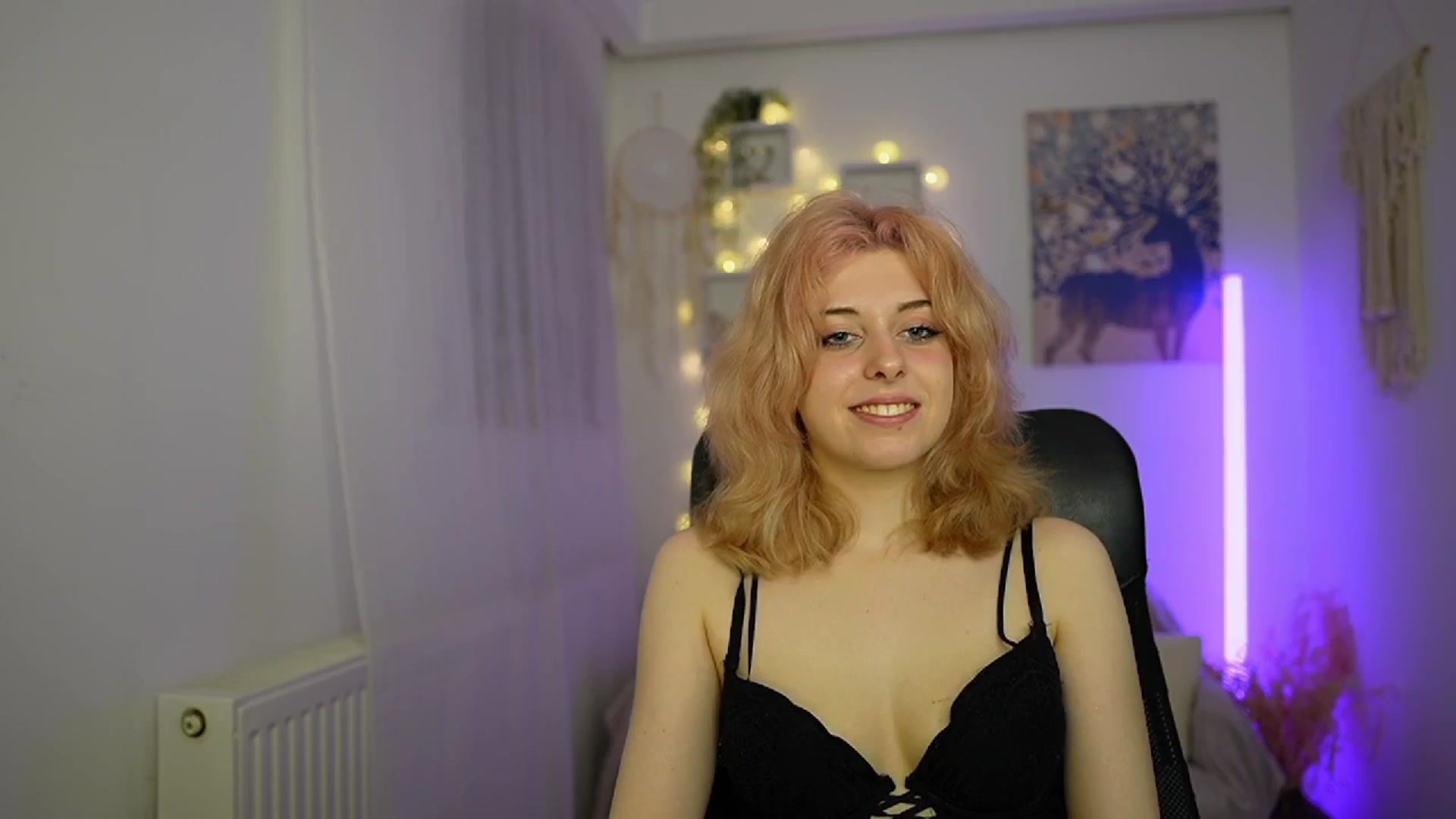 Gallery image thumbnail from Allice_Bong's myfreecams stream on, 02/27/2024, 20:33 image 9 of 20
