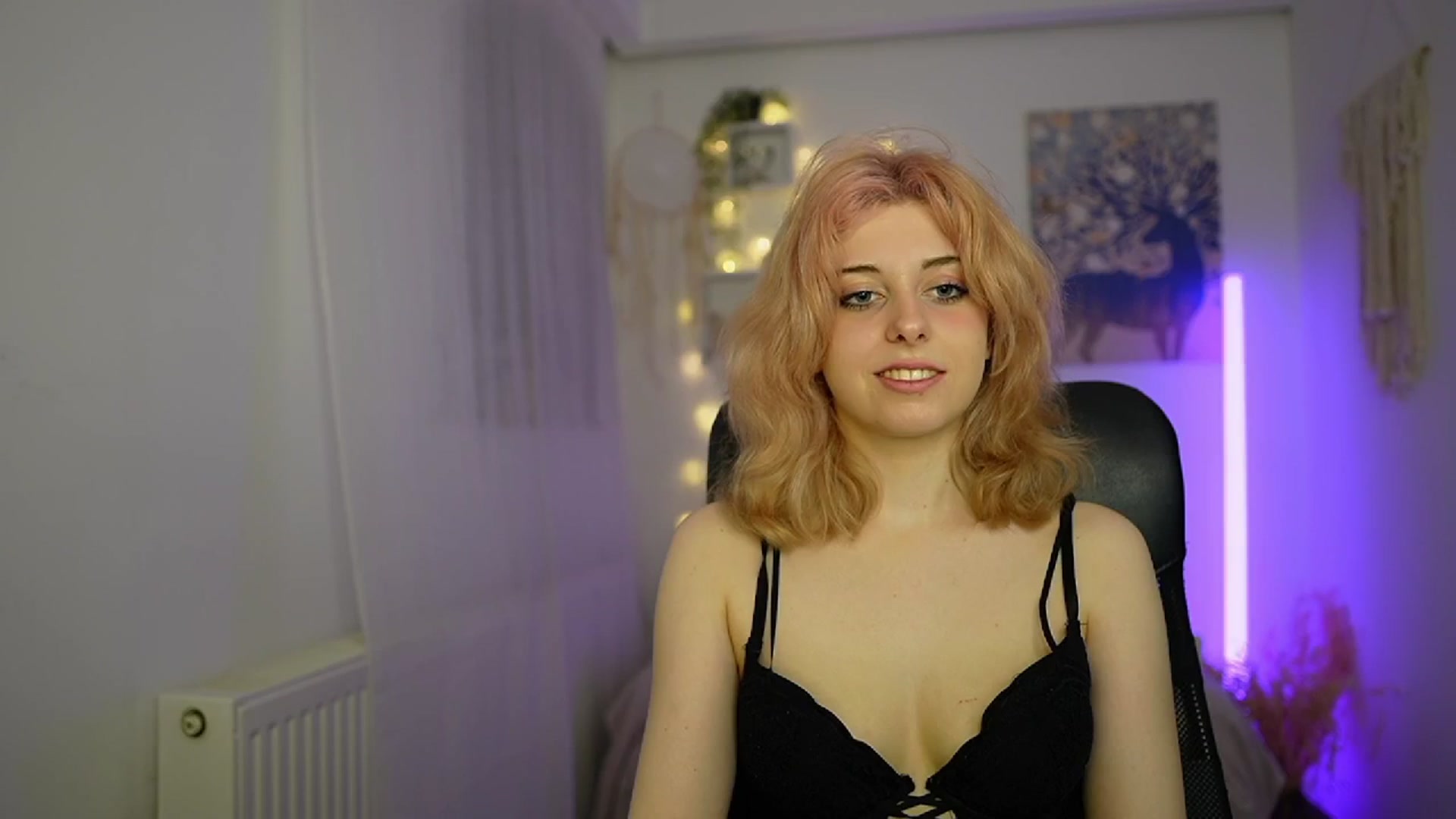 Gallery image thumbnail from Allice_Bong's myfreecams stream on, 02/27/2024, 20:33 image 3 of 20