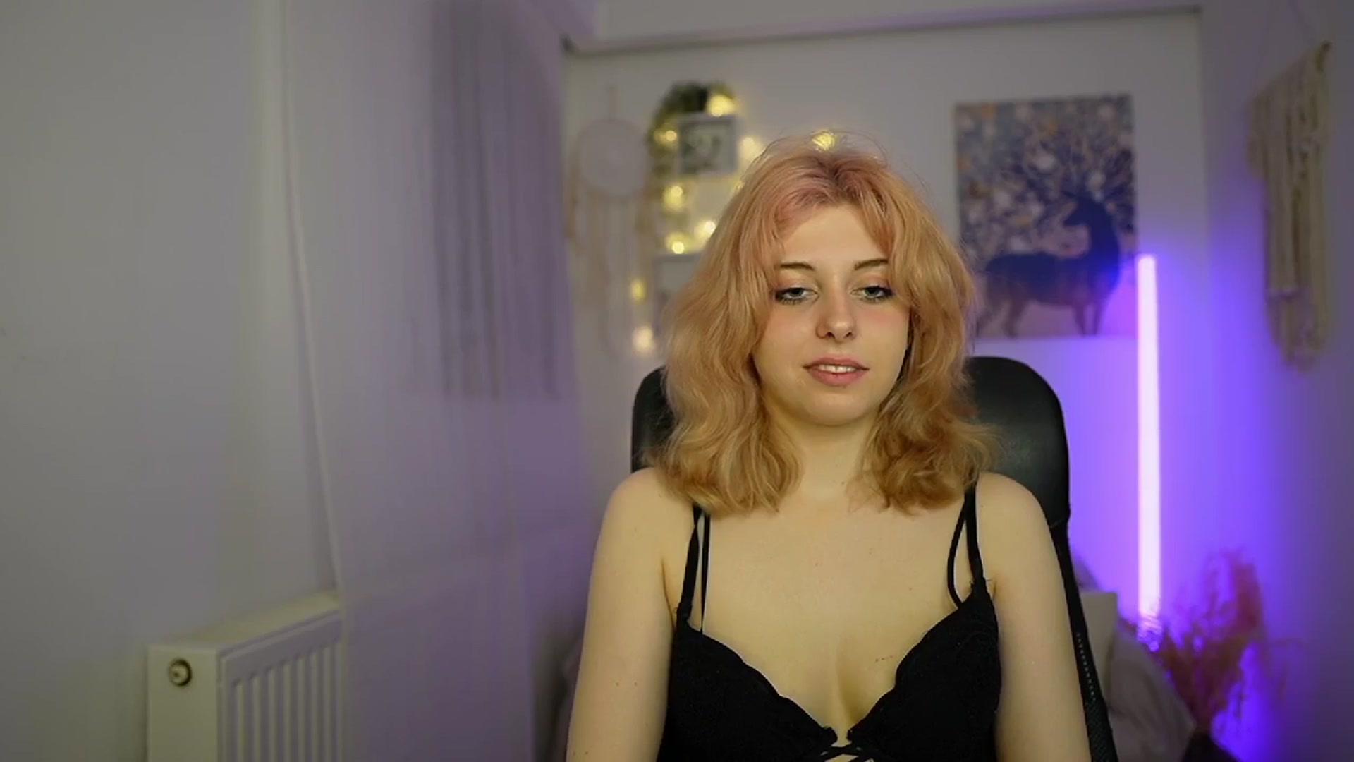 Gallery image thumbnail from Allice_Bong's myfreecams stream on, 02/27/2024, 20:33 image 6 of 20