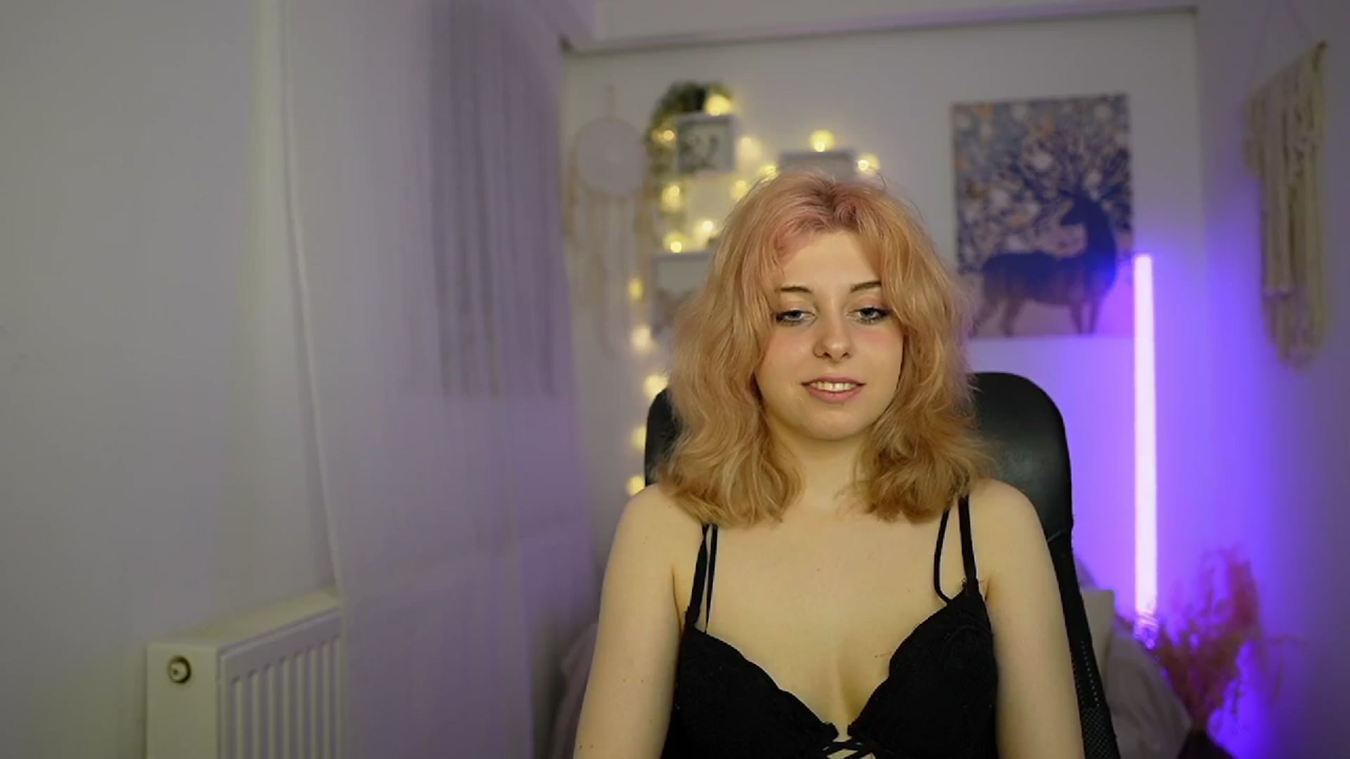 Gallery image thumbnail from Allice_Bong's myfreecams stream on, 02/27/2024, 20:33 image 8 of 20