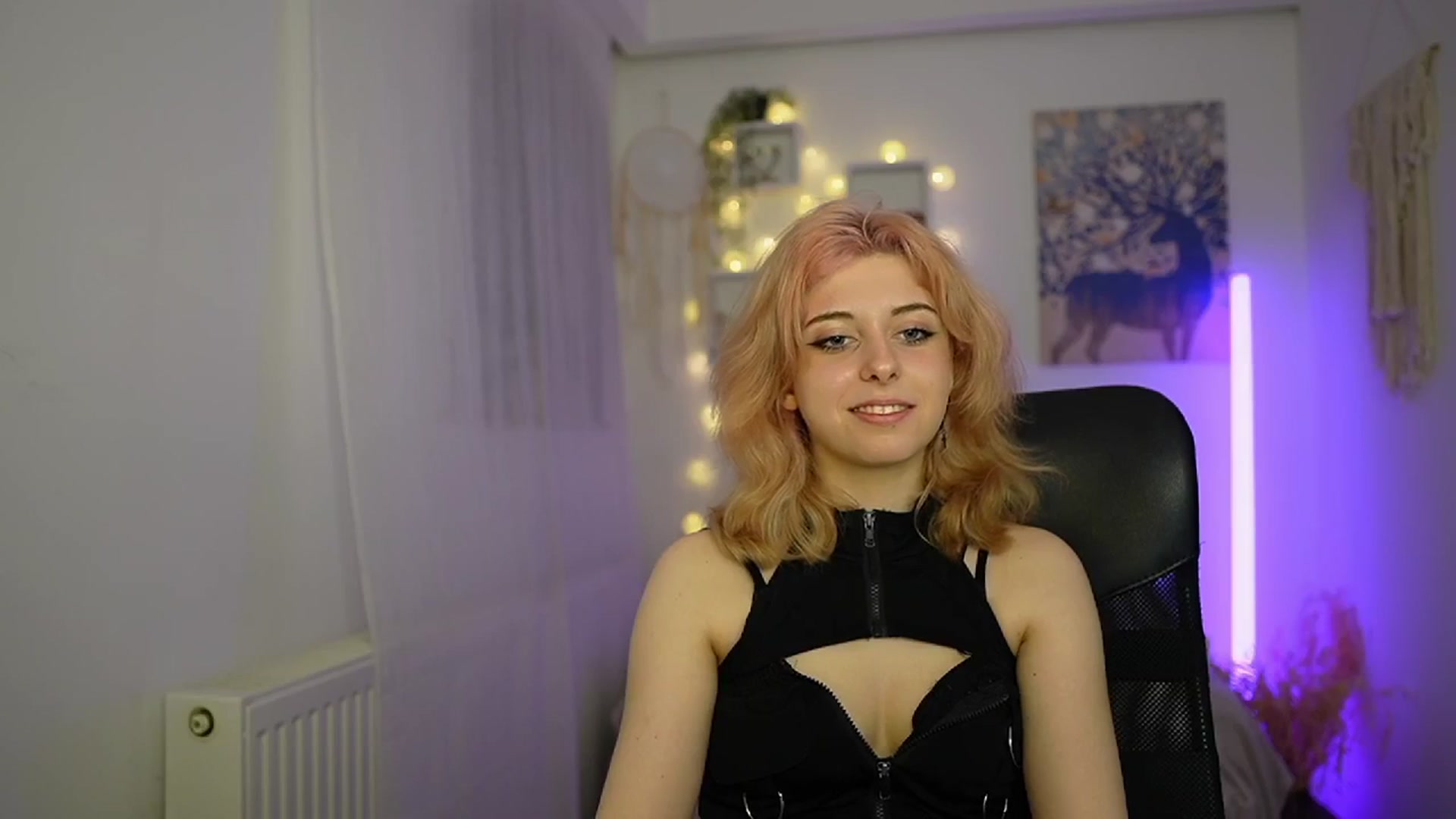 Gallery image thumbnail from Allice_Bong's myfreecams stream on, 02/27/2024, 23:12 image 20 of 20