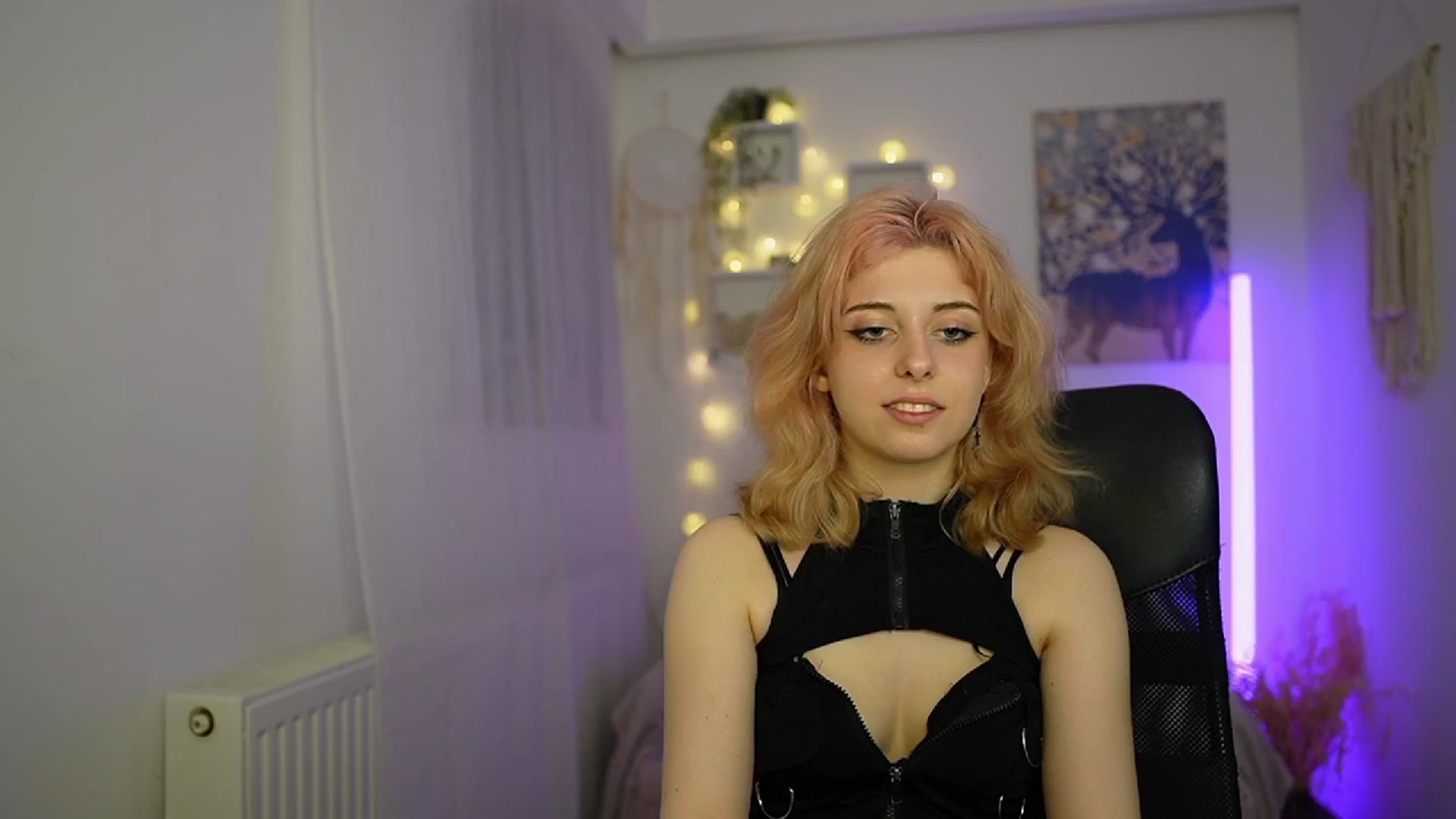 Gallery image thumbnail from Allice_Bong's myfreecams stream on, 02/27/2024, 23:12 image 15 of 20