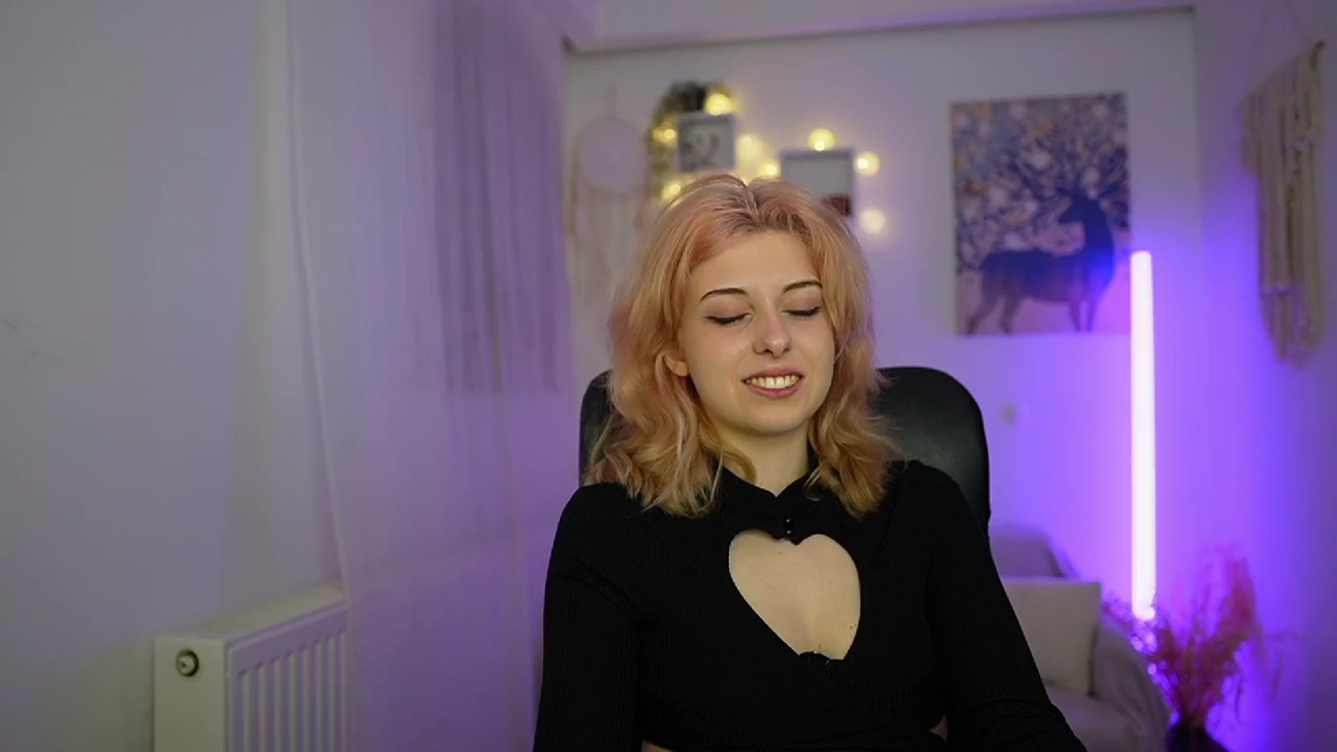 Gallery image thumbnail from Allice_Bong's myfreecams stream on, 02/28/2024, 20:40 image 2 of 20