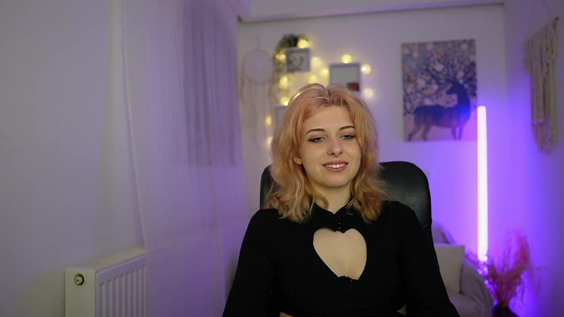 Gallery image thumbnail from Allice_Bong's myfreecams stream on, 02/28/2024, 20:40 image 4 of 20