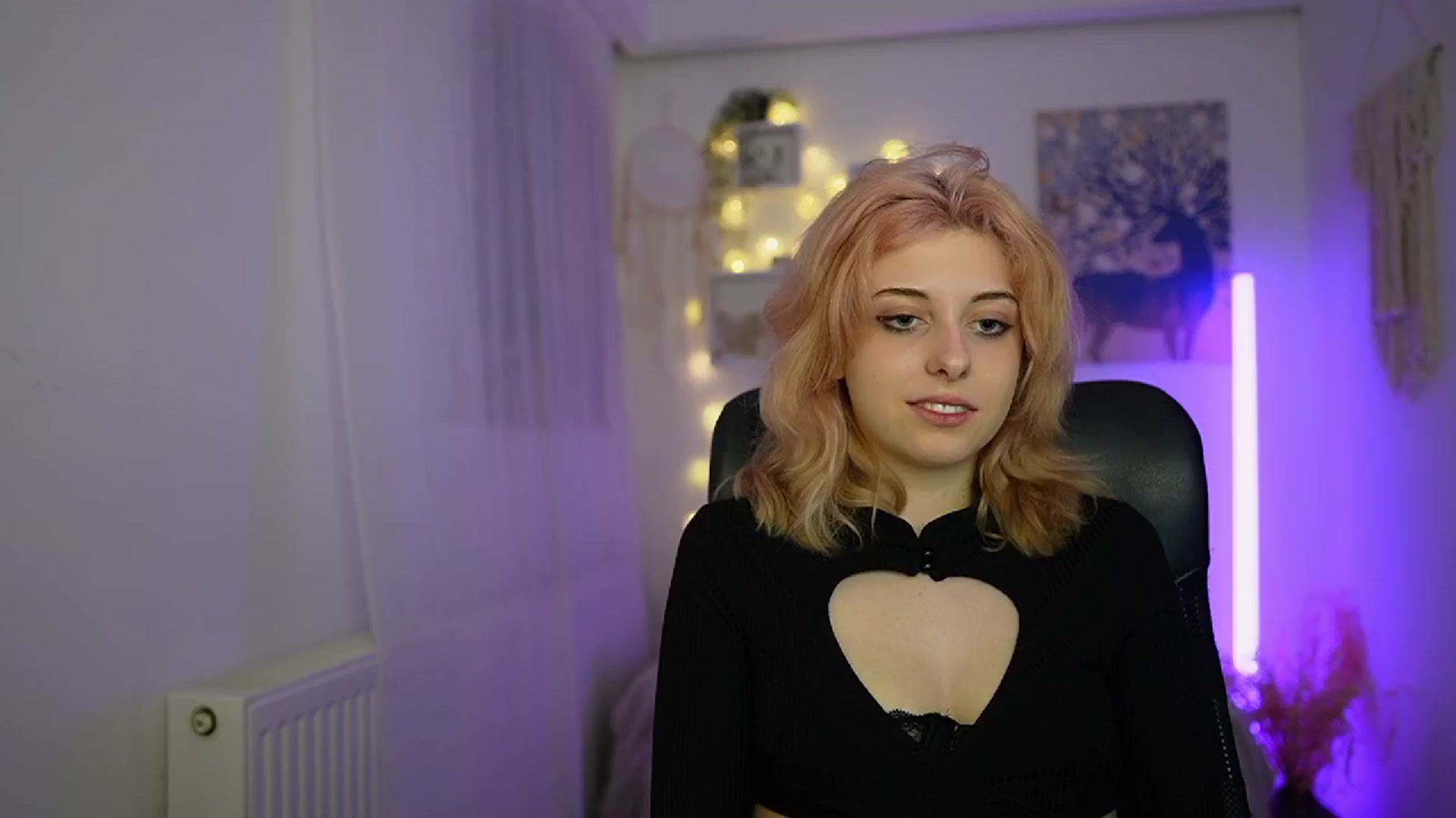 Gallery image thumbnail from Allice_Bong's myfreecams stream on, 02/28/2024, 20:40 image 12 of 20
