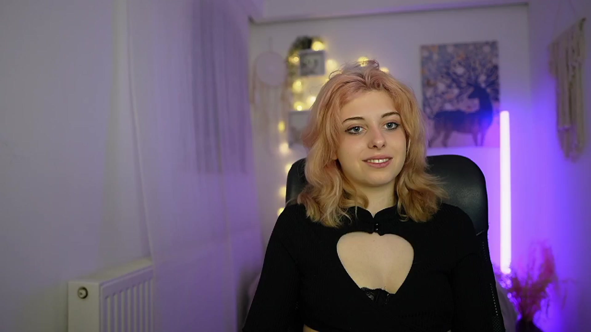 Gallery image thumbnail from Allice_Bong's myfreecams stream on, 02/28/2024, 20:40 image 13 of 20