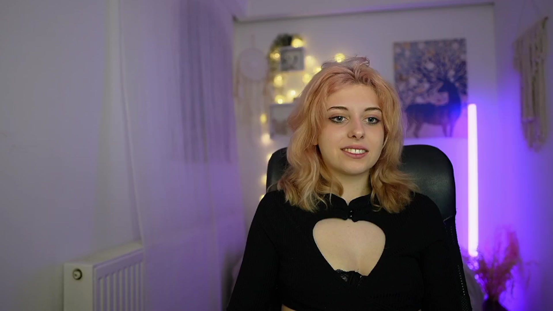 Gallery image thumbnail from Allice_Bong's myfreecams stream on, 02/28/2024, 20:40 image 16 of 20