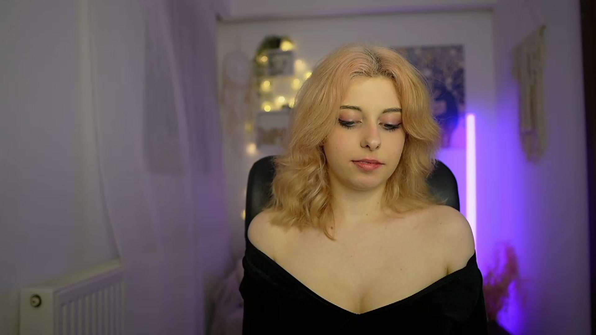 Gallery image thumbnail from Allice_Bong's myfreecams stream on, 03/02/2024, 21:03 image 19 of 20