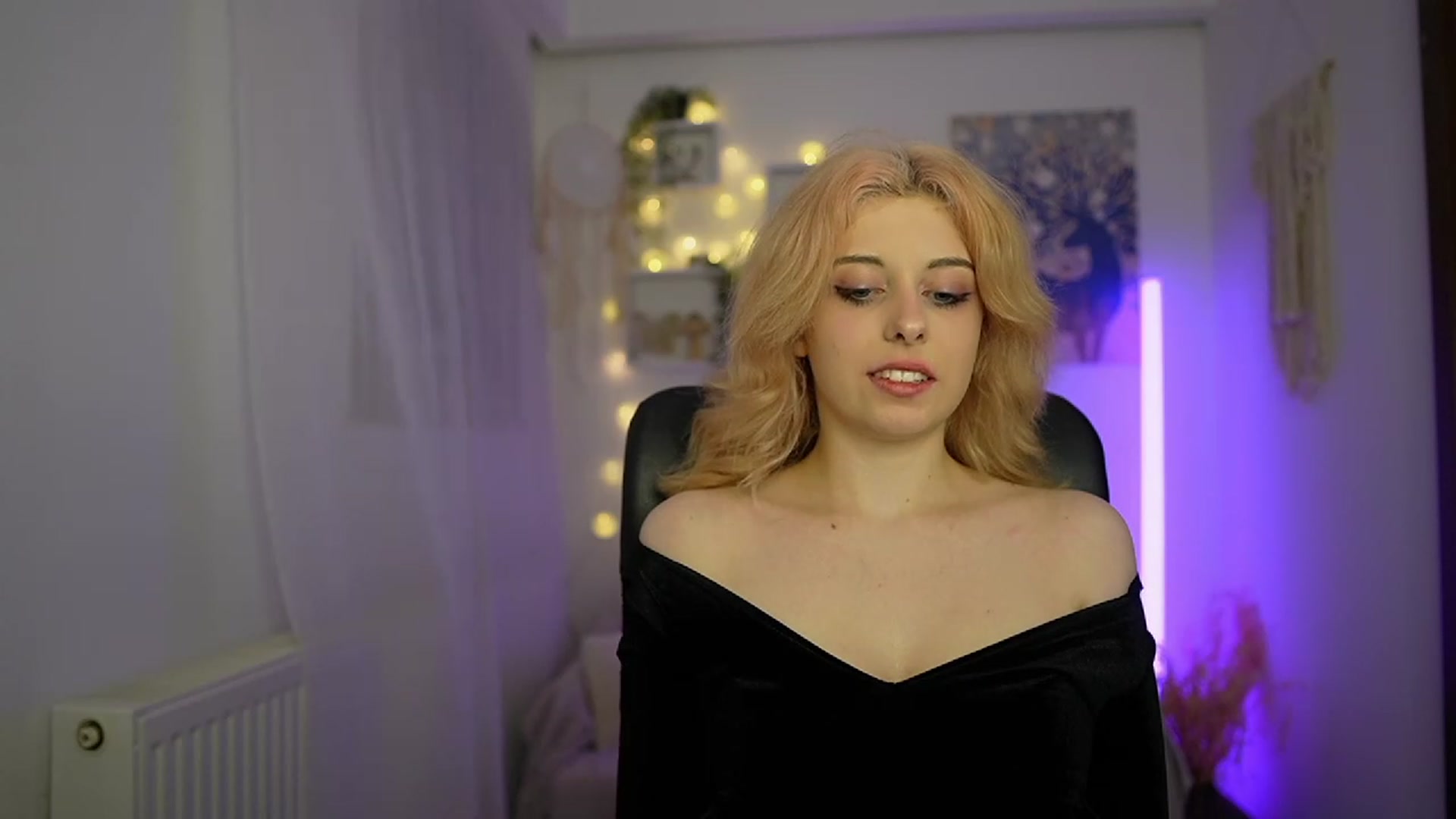 Gallery image thumbnail from Allice_Bong's myfreecams stream on, 03/02/2024, 21:03 image 14 of 20
