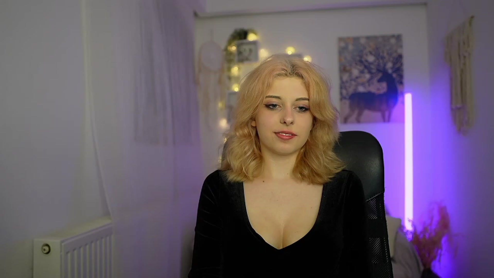 Gallery image thumbnail from Allice_Bong's myfreecams stream on, 03/02/2024, 21:03 image 3 of 20