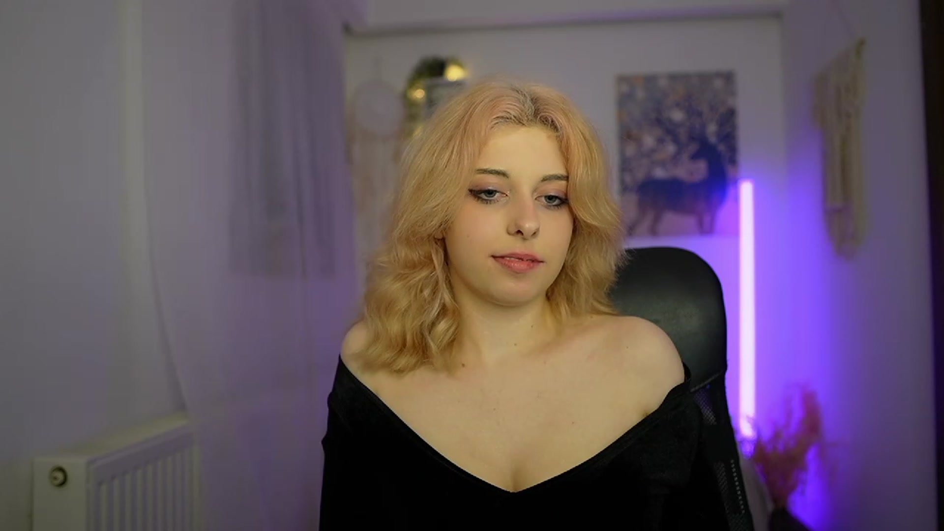 Gallery image thumbnail from Allice_Bong's myfreecams stream on, 03/02/2024, 21:03 image 16 of 20