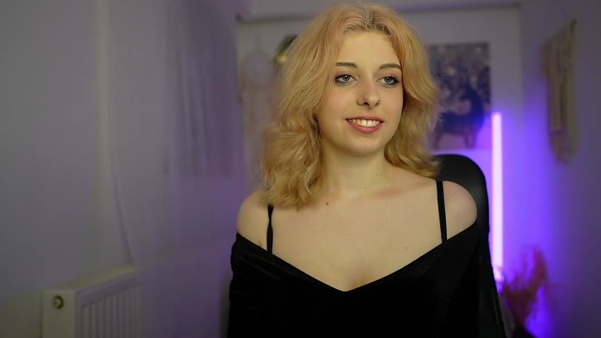 Gallery image thumbnail from Allice_Bong's myfreecams stream on, 03/02/2024, 21:03 image 12 of 20